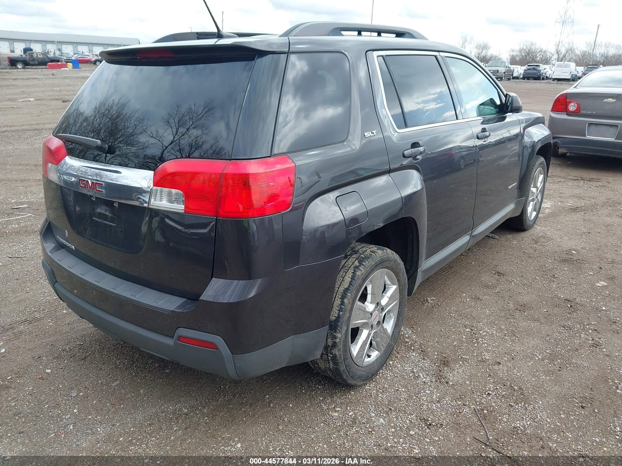 GMC TERRAIN image 4
