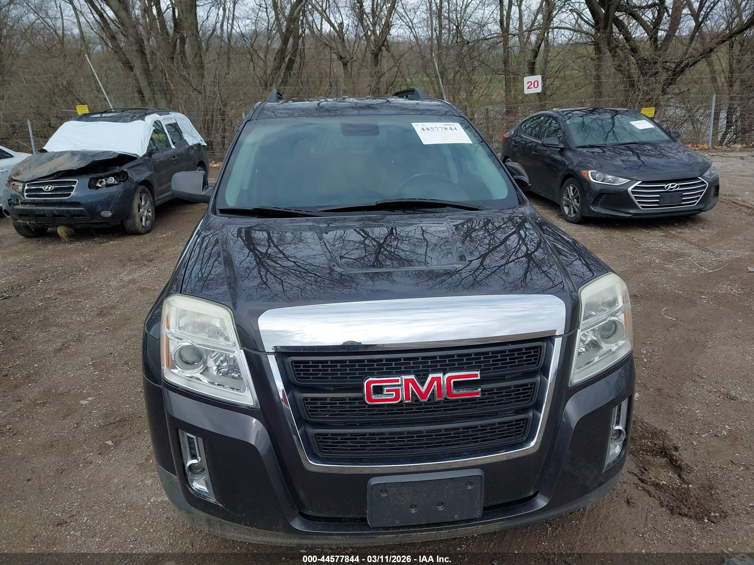 GMC TERRAIN image 6