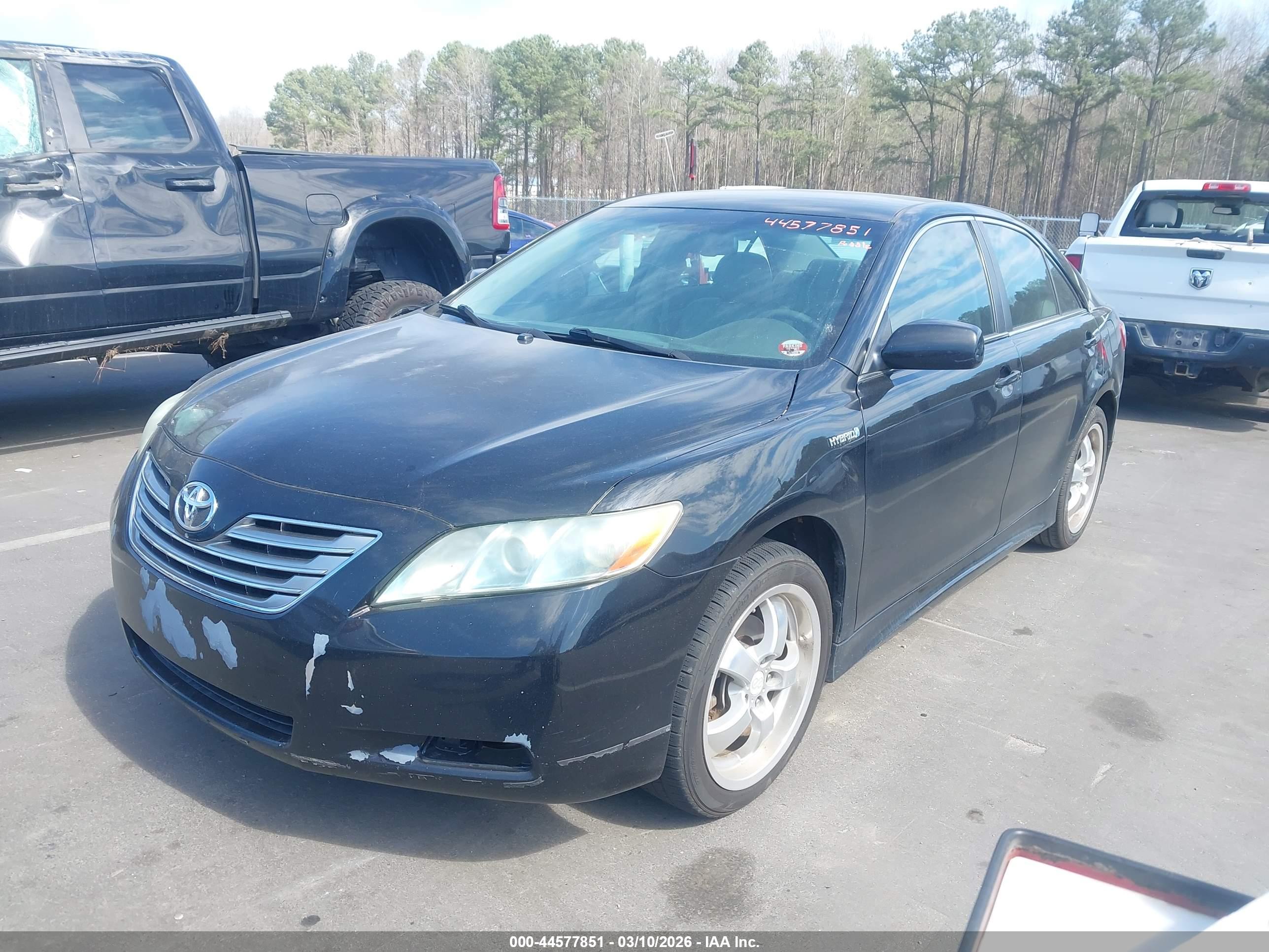TOYOTA CAMRY image 2