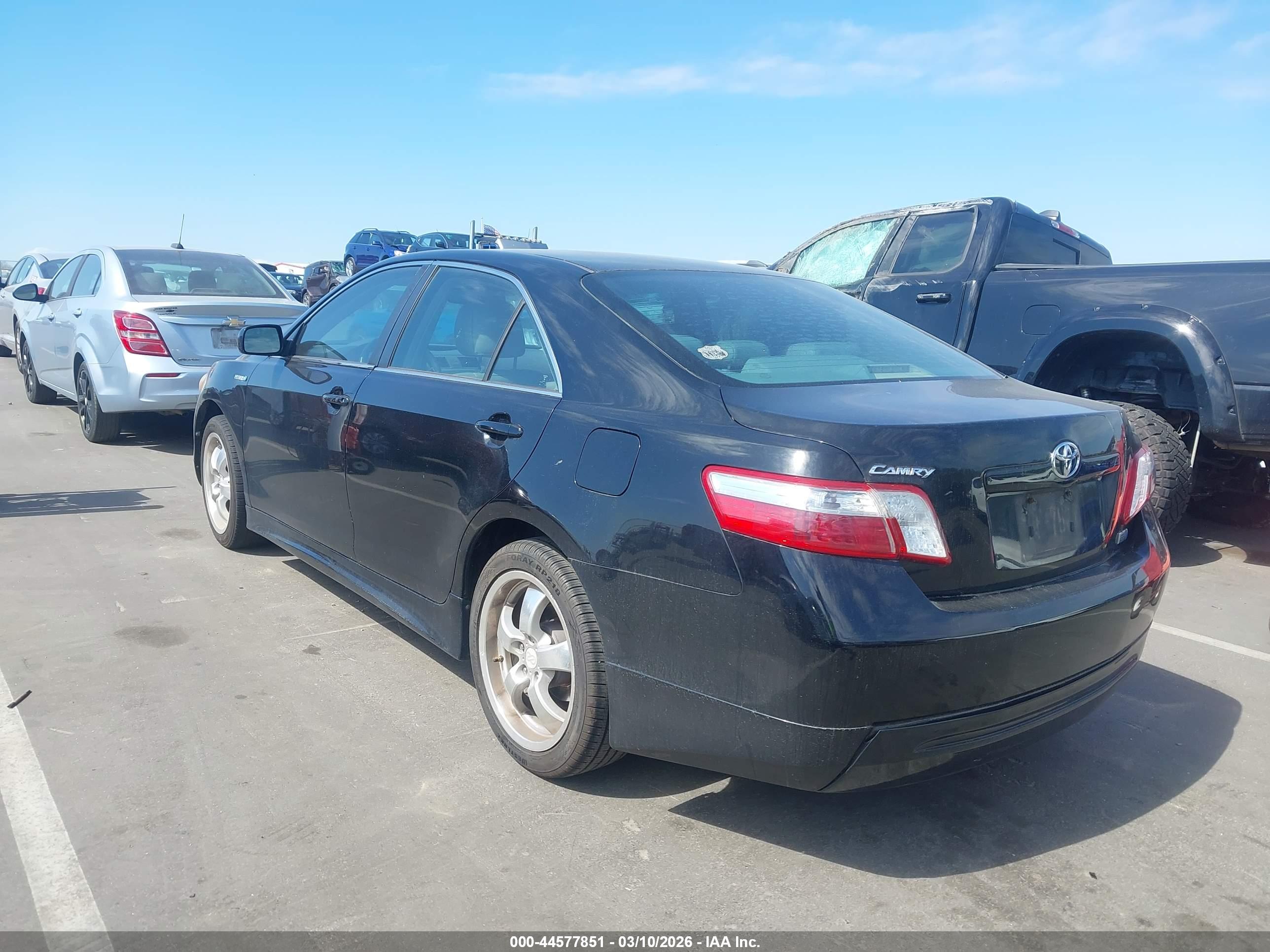 TOYOTA CAMRY image 3