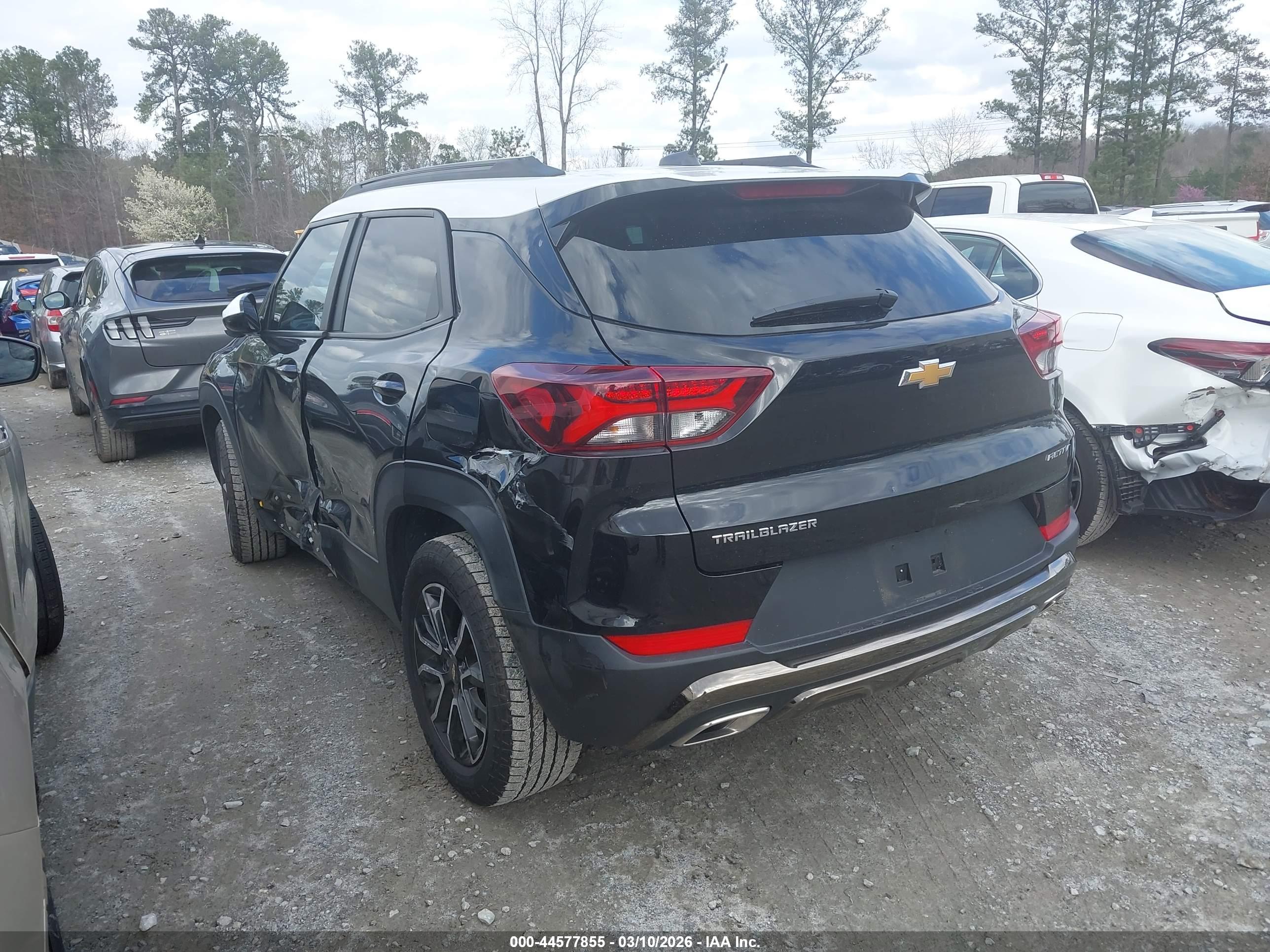 CHEVROLET TRAILBLAZER image 3
