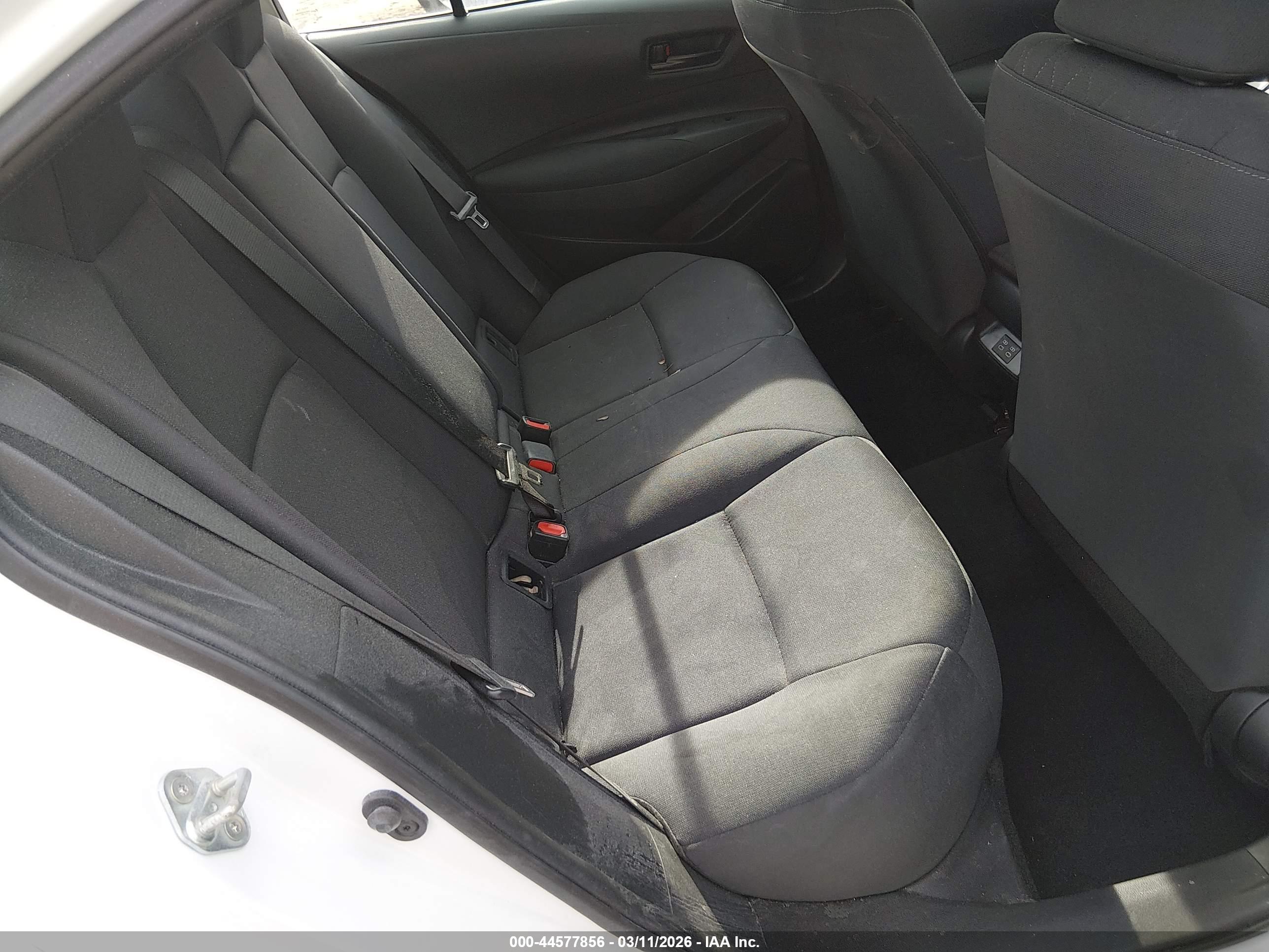 TOYOTA COROLLA image 8