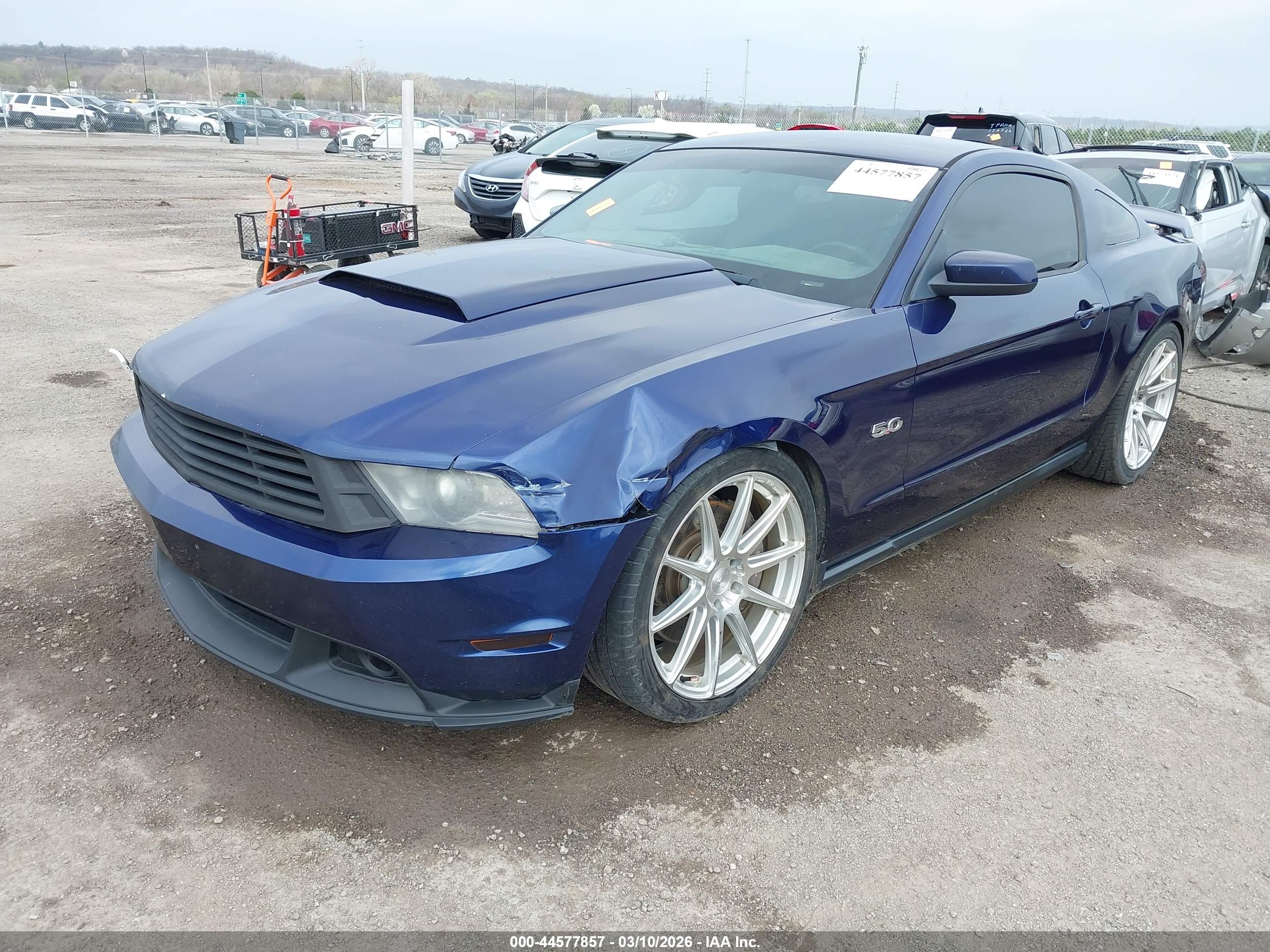 FORD MUSTANG image 2