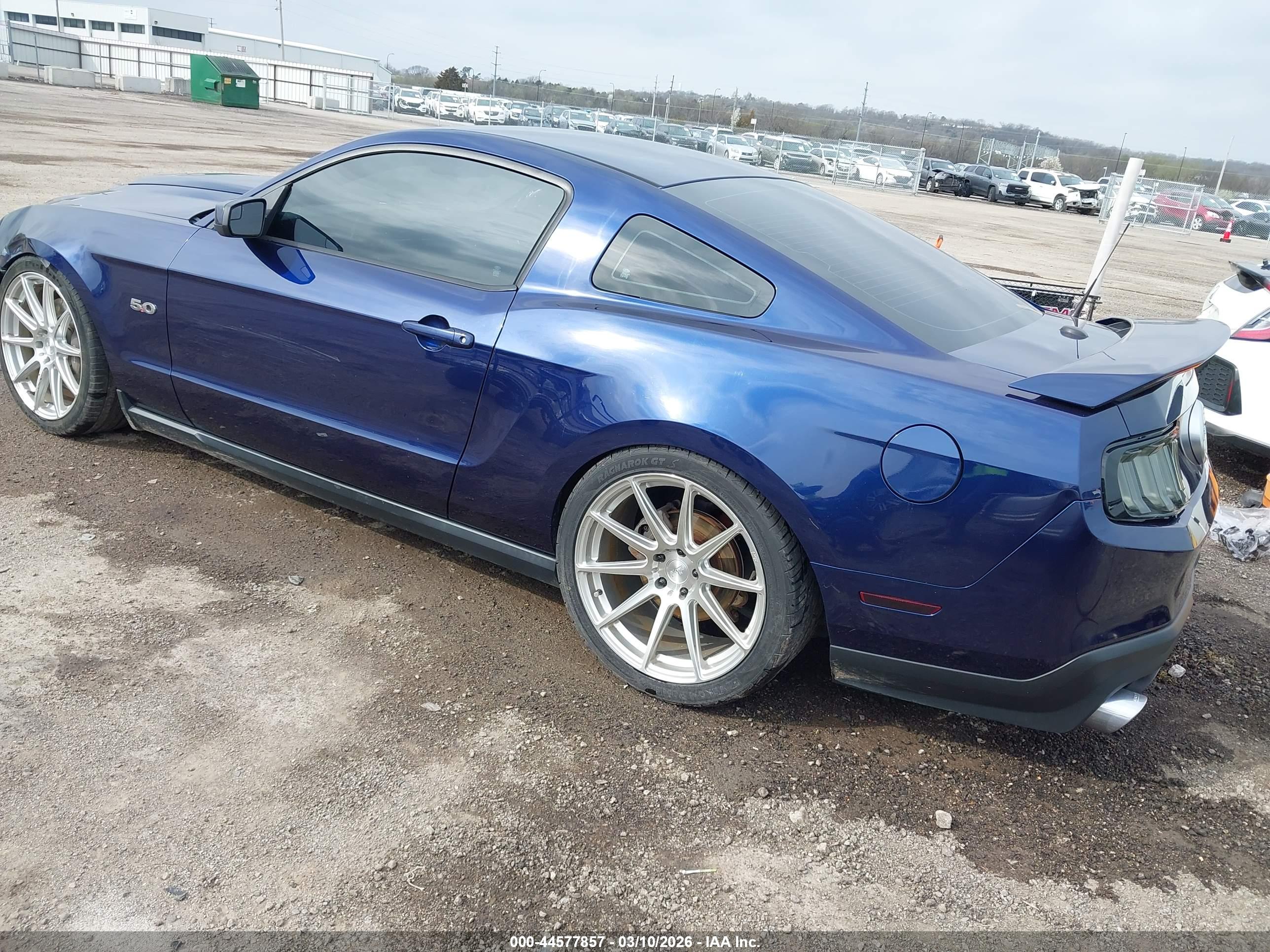 FORD MUSTANG image 3