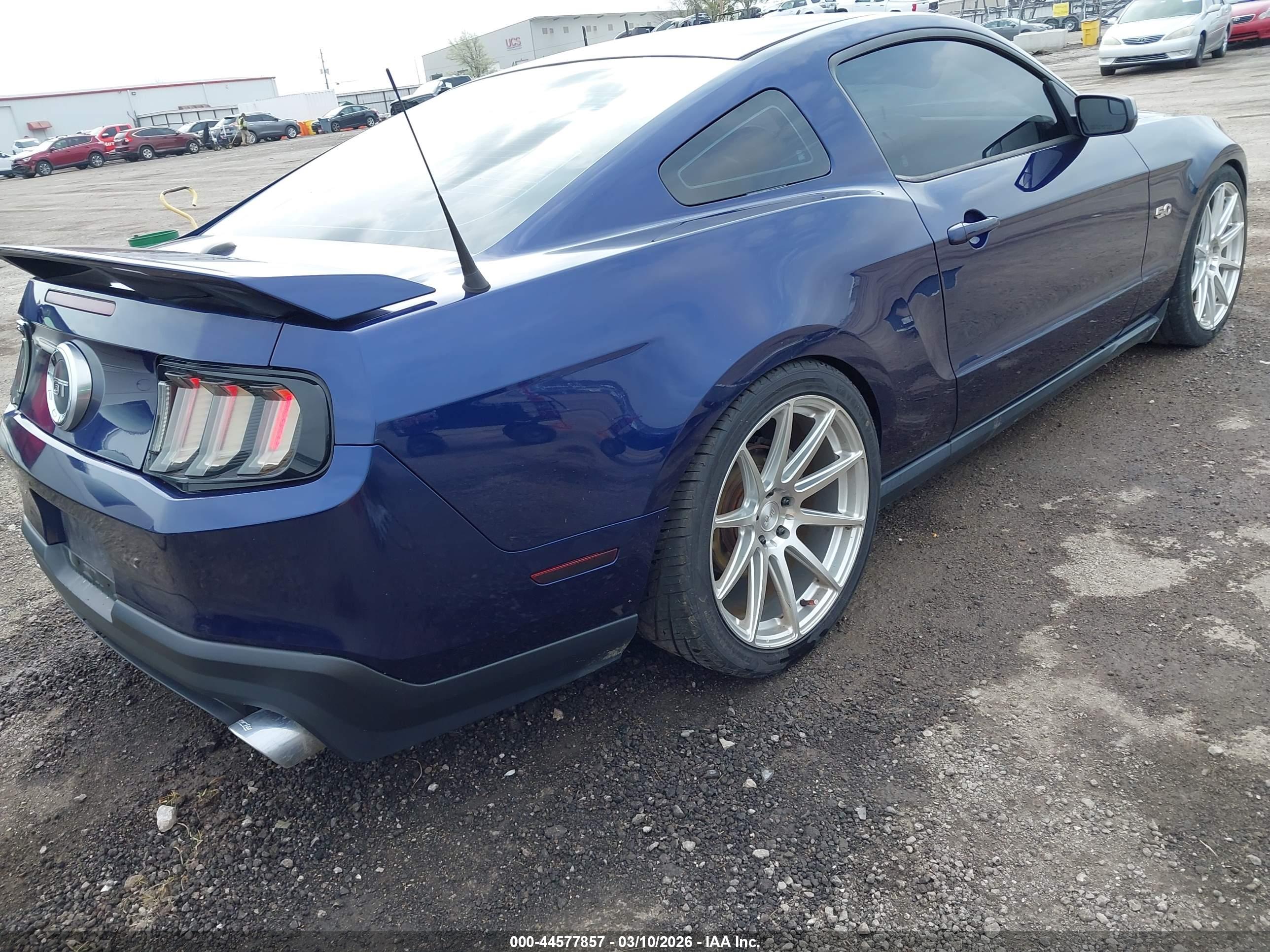 FORD MUSTANG image 4