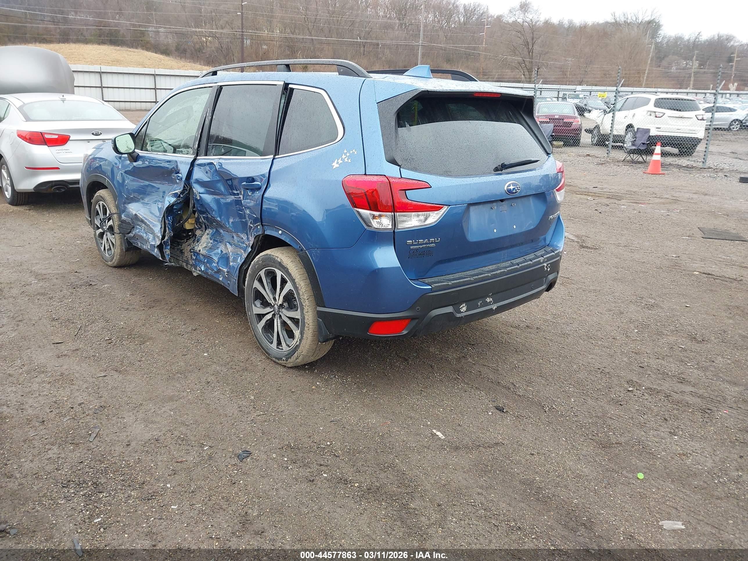 SUBARU FORESTER image 3