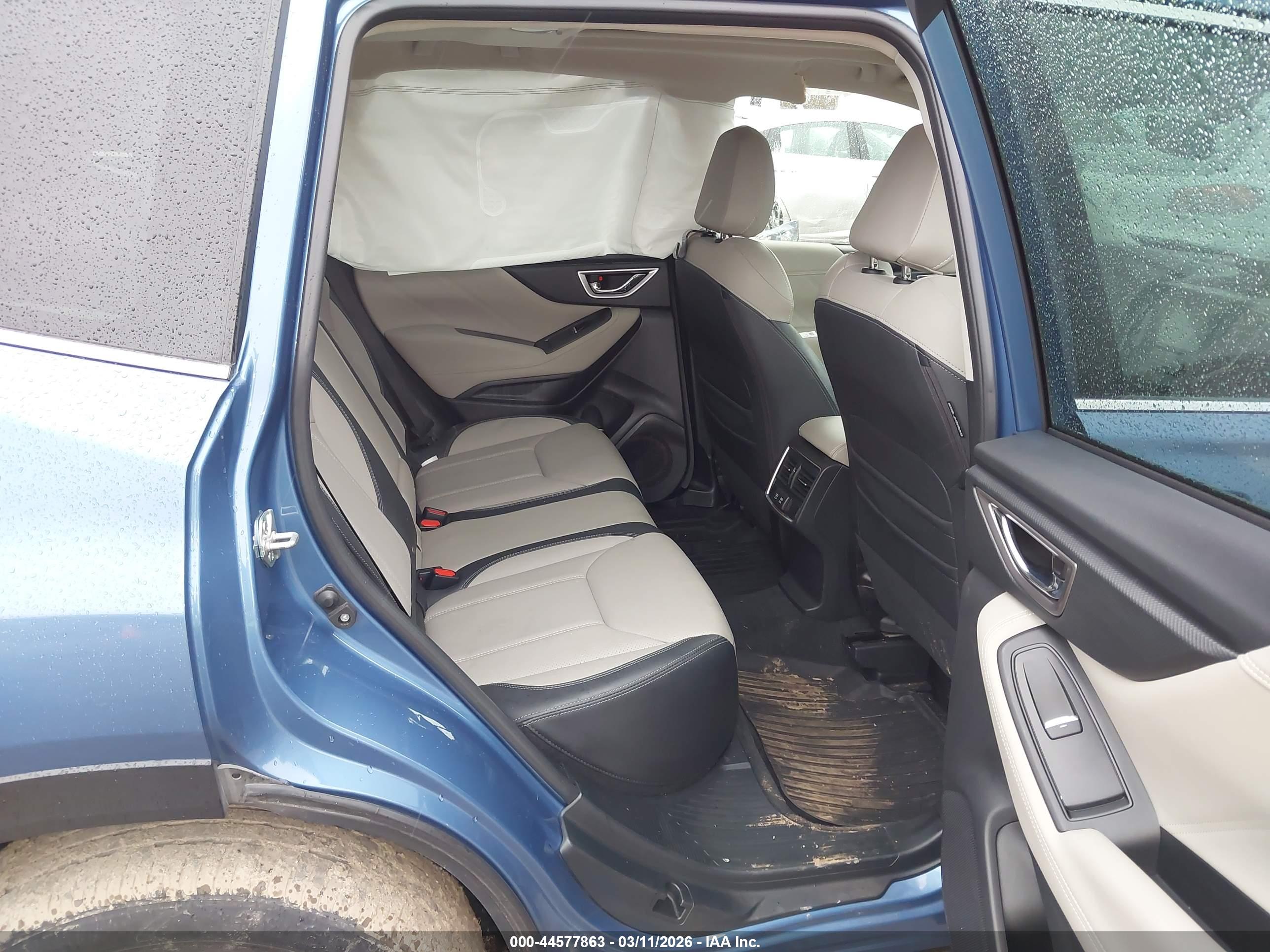 SUBARU FORESTER image 8