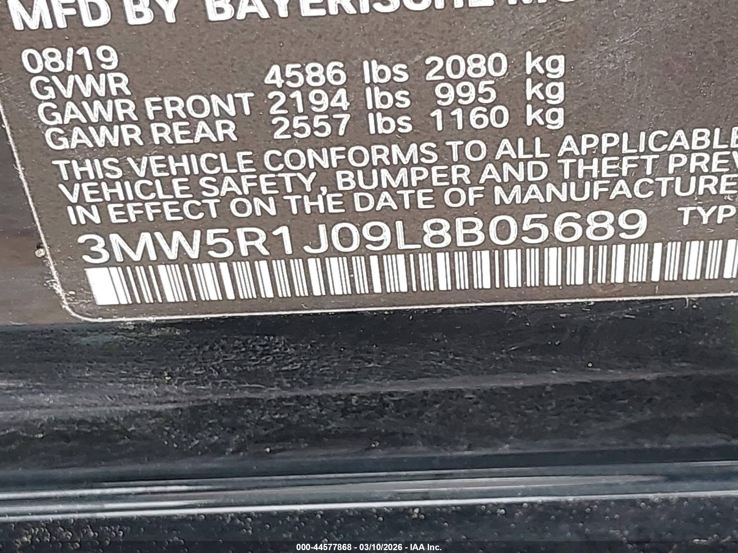 BMW 330I image 9