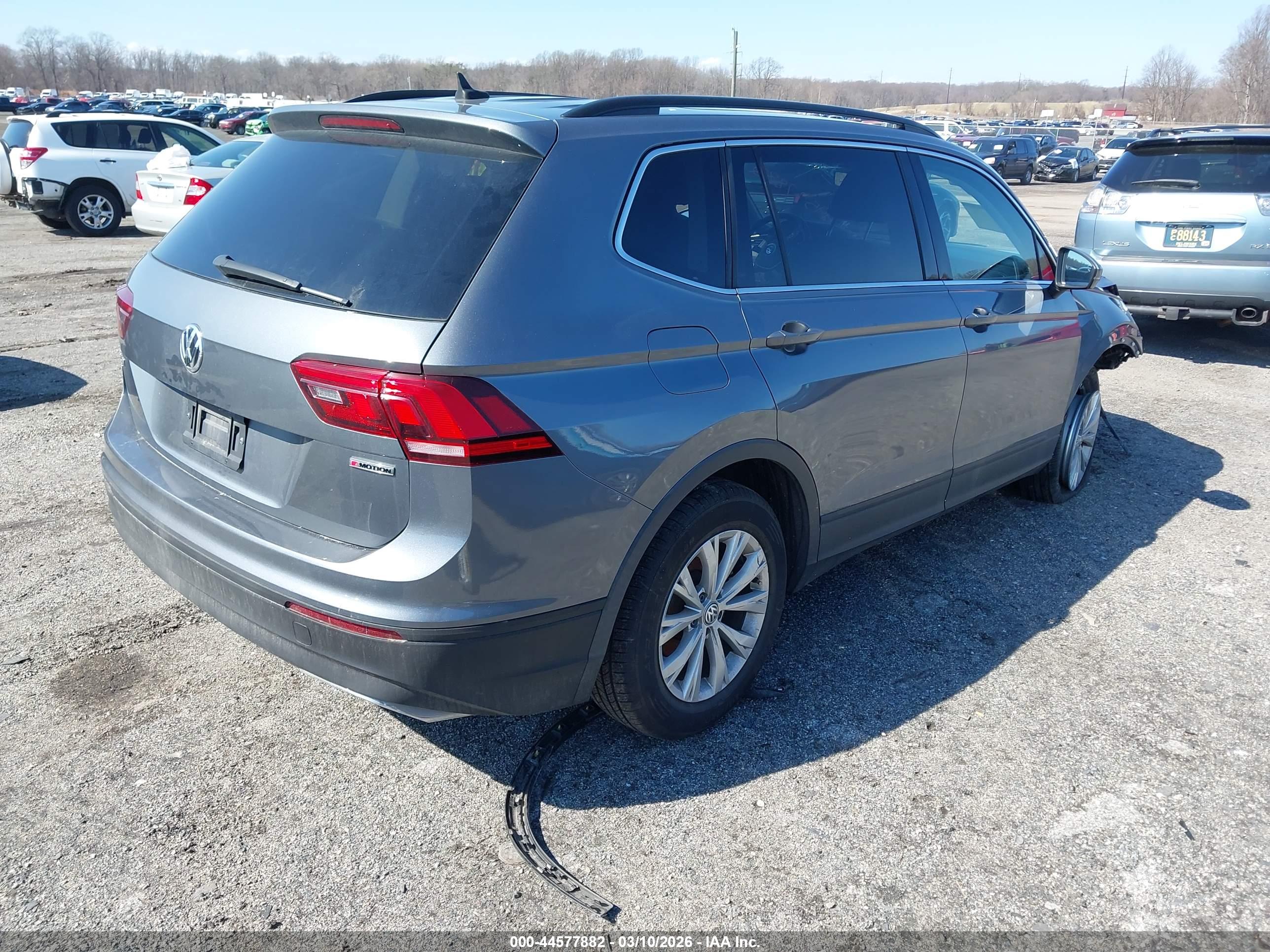 VOLKSWAGEN TIGUAN image 4