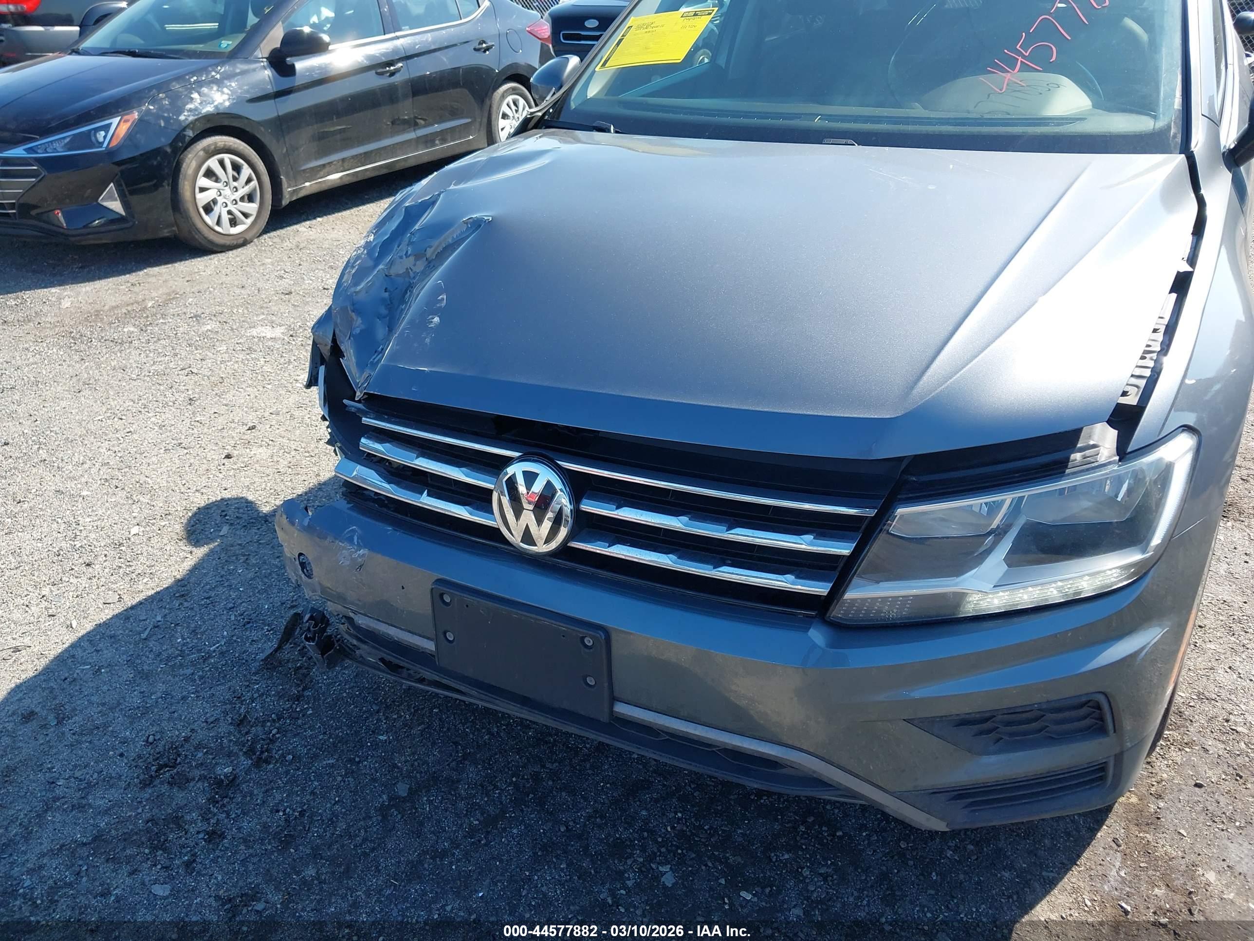 VOLKSWAGEN TIGUAN image 6