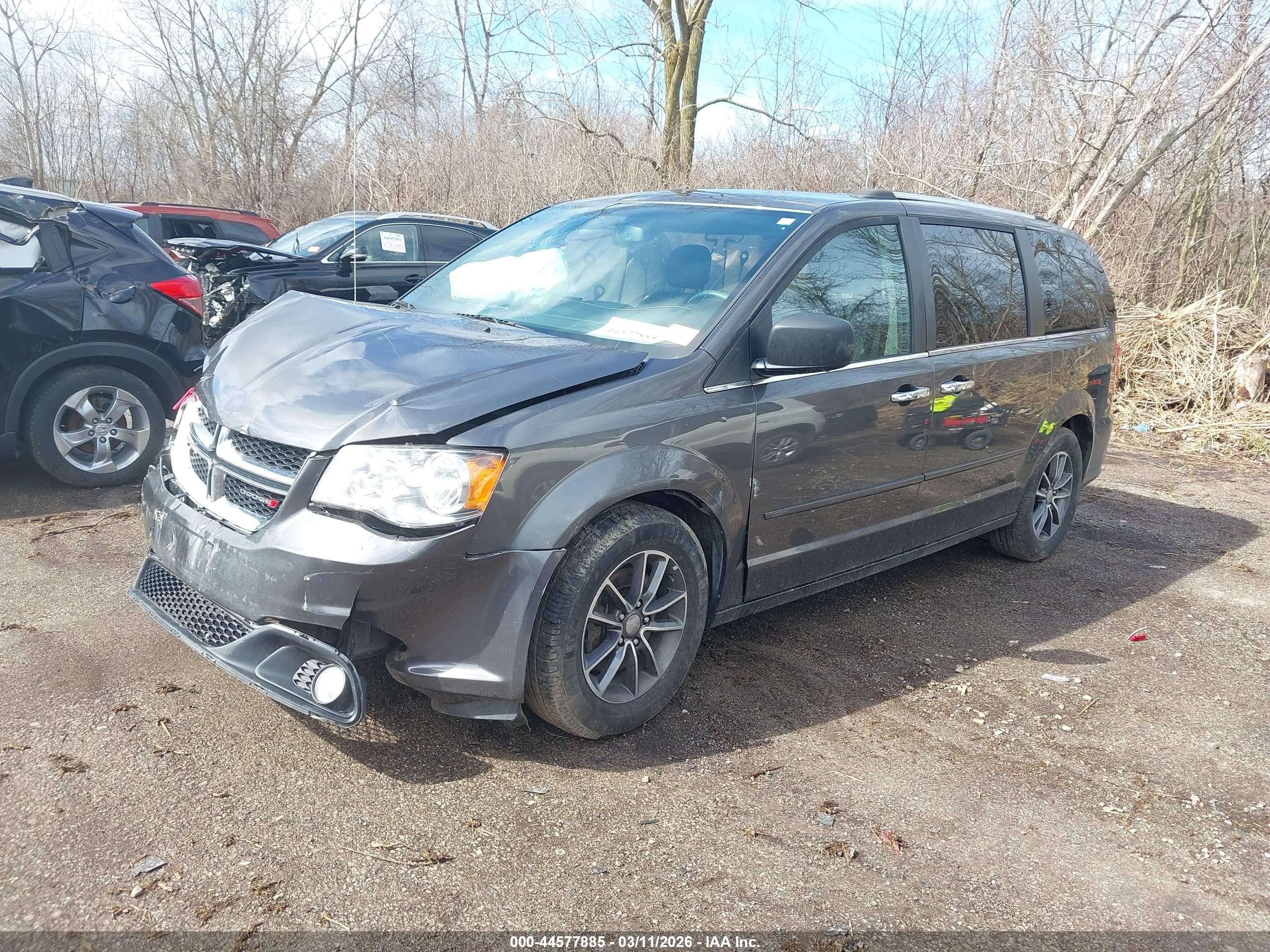 DODGE GRAND image 2