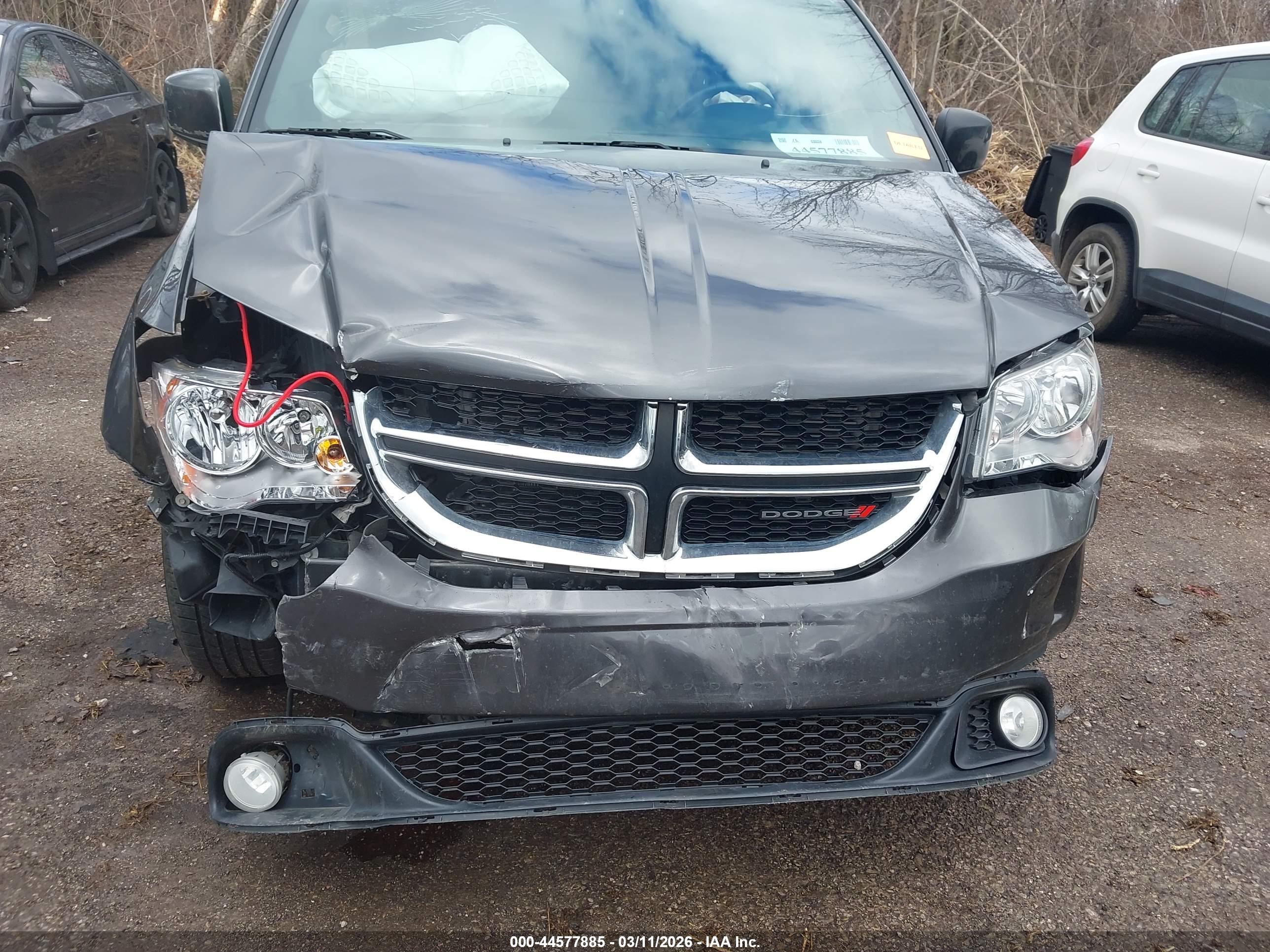 DODGE GRAND image 6