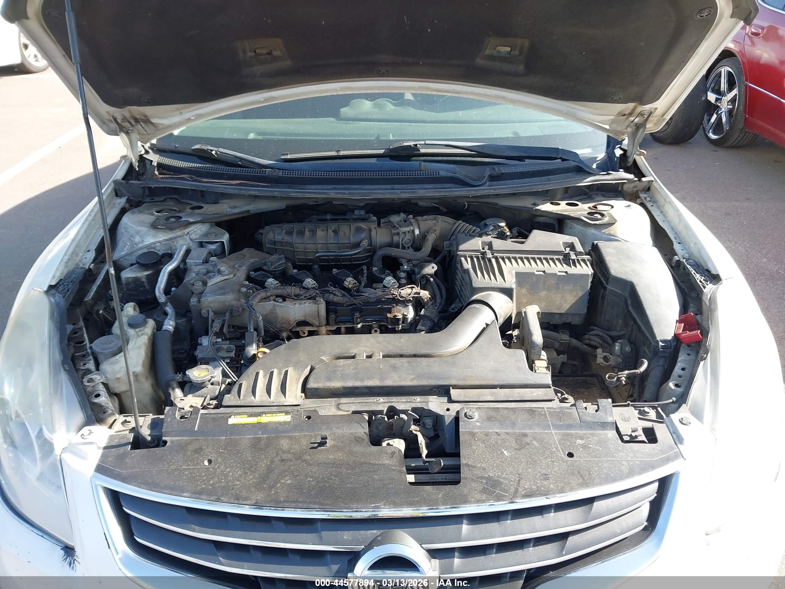 NISSAN ALTIMA image 10