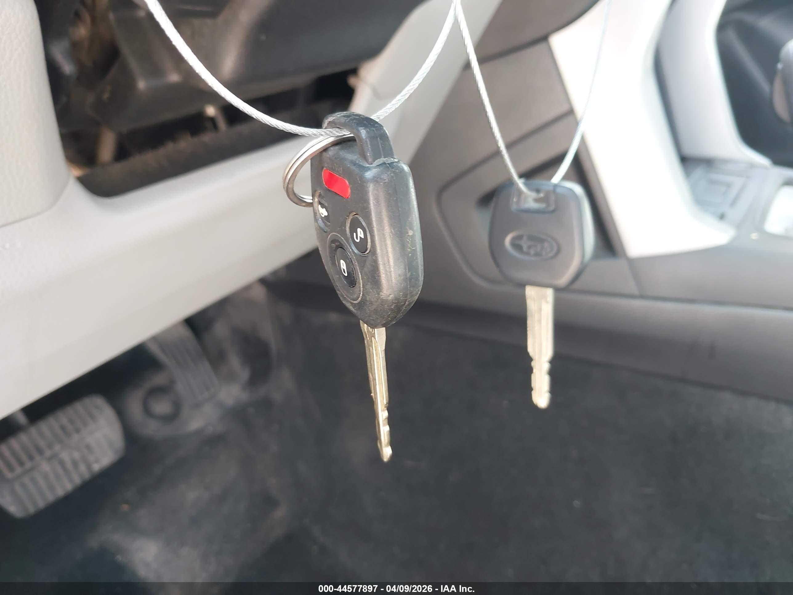 SUBARU FORESTER image 7