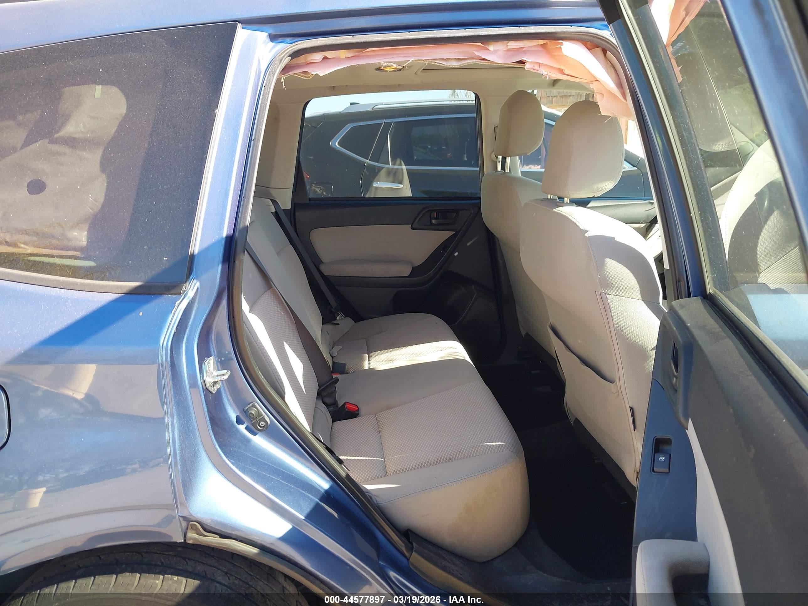 SUBARU FORESTER image 8