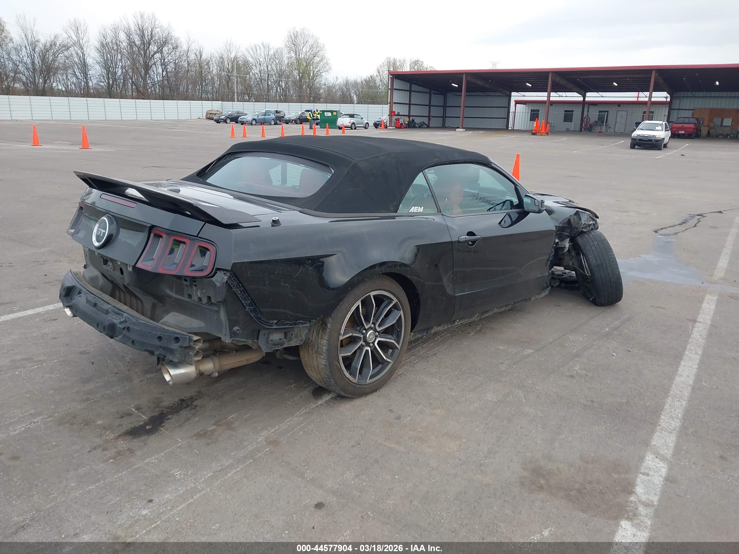 FORD MUSTANG image 4