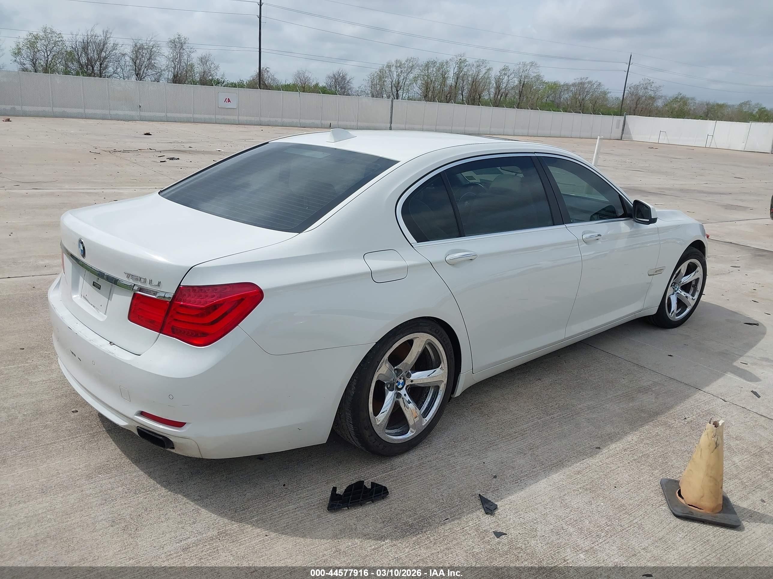 BMW 750LI image 4