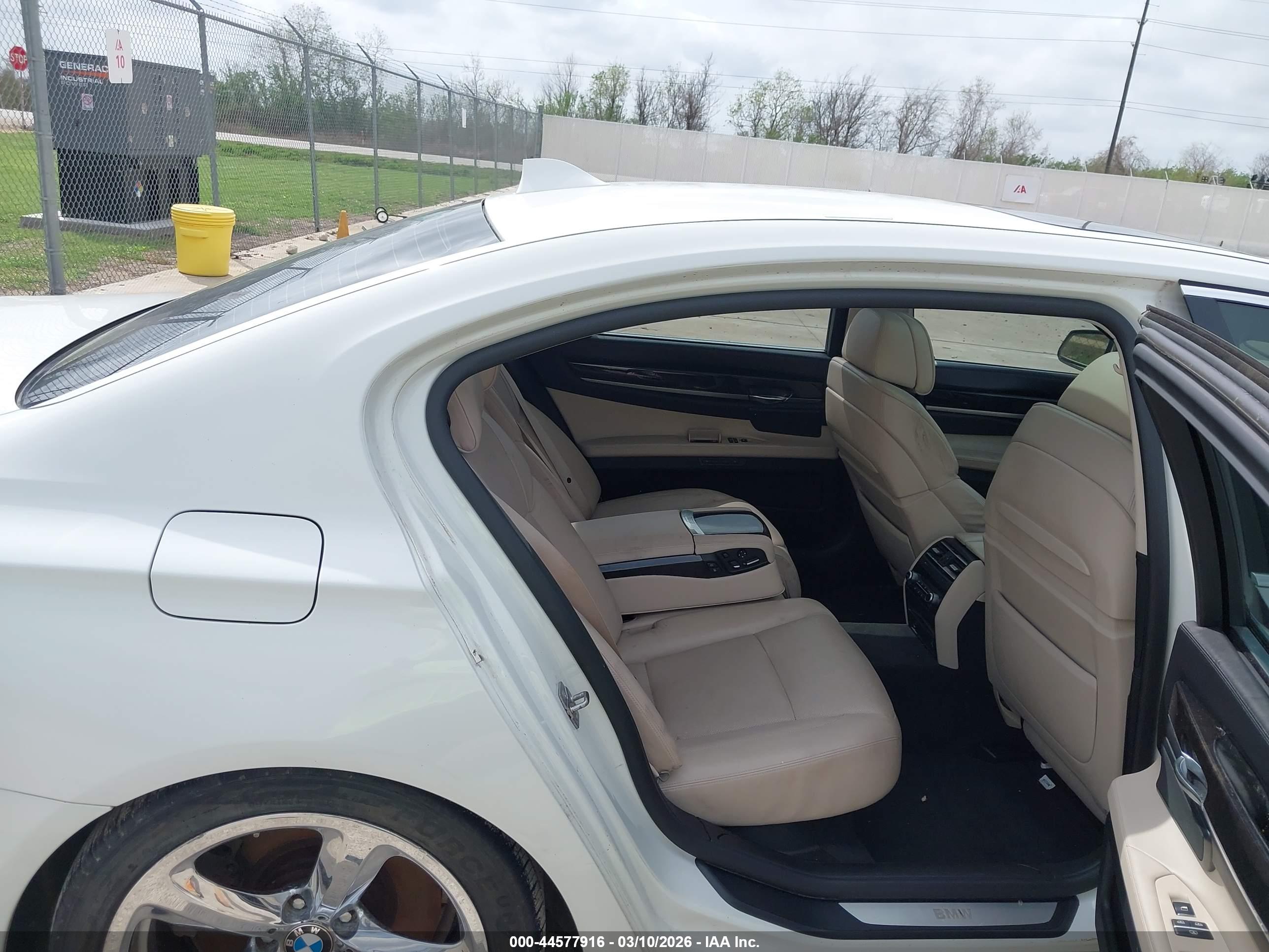 BMW 750LI image 8