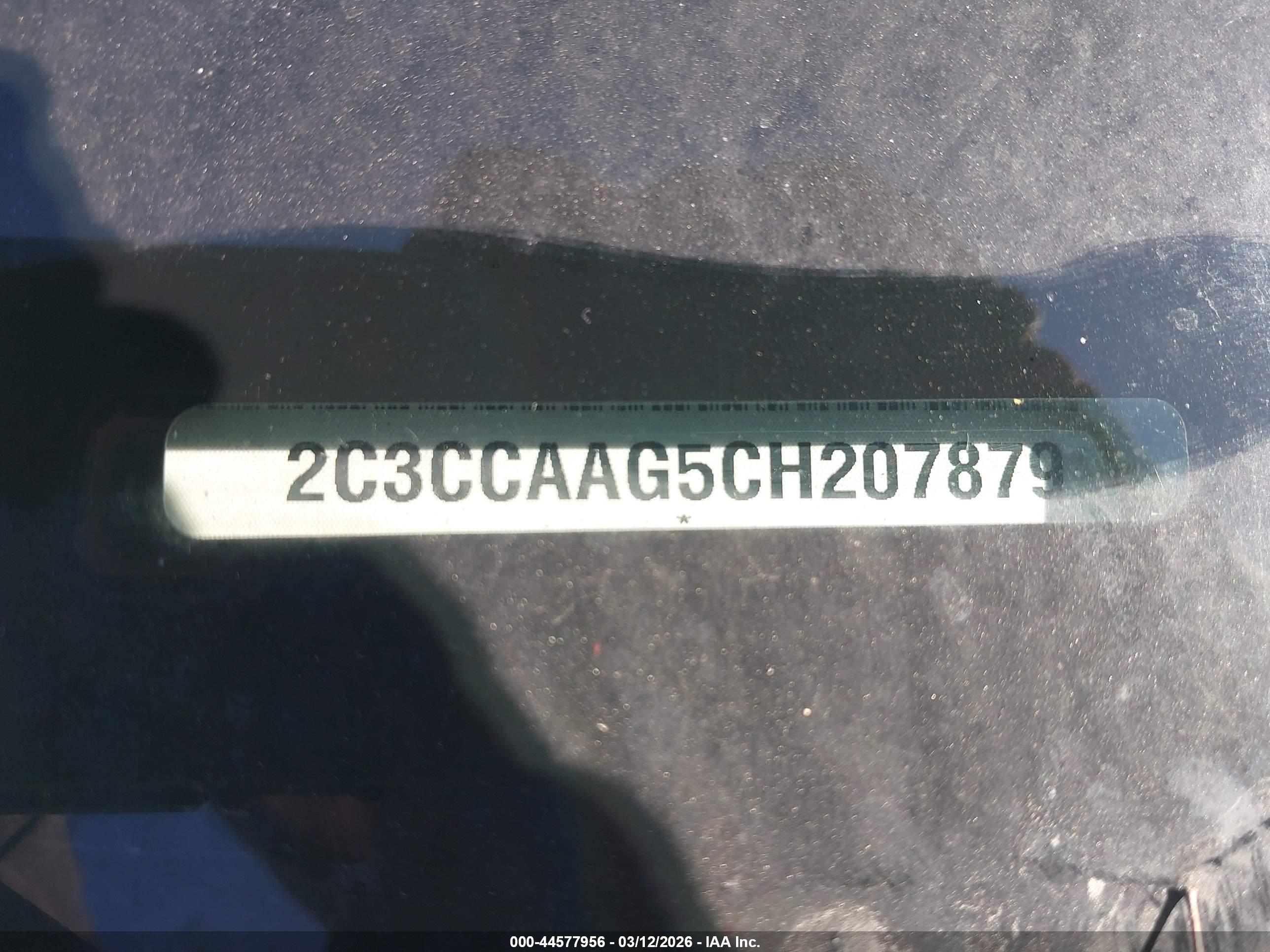 CHRYSLER 300 image 9