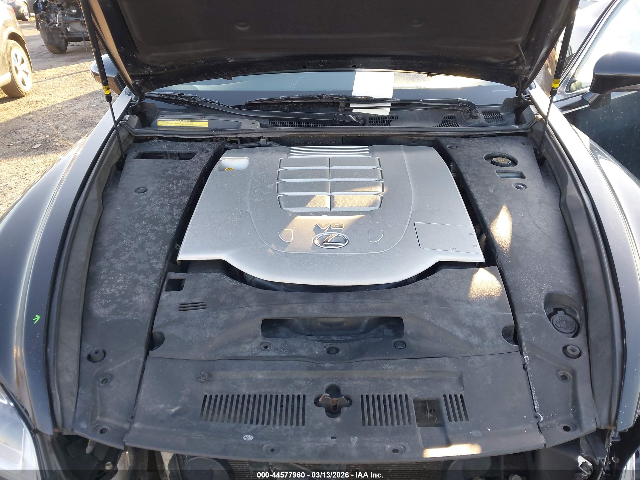 LEXUS LS image 10