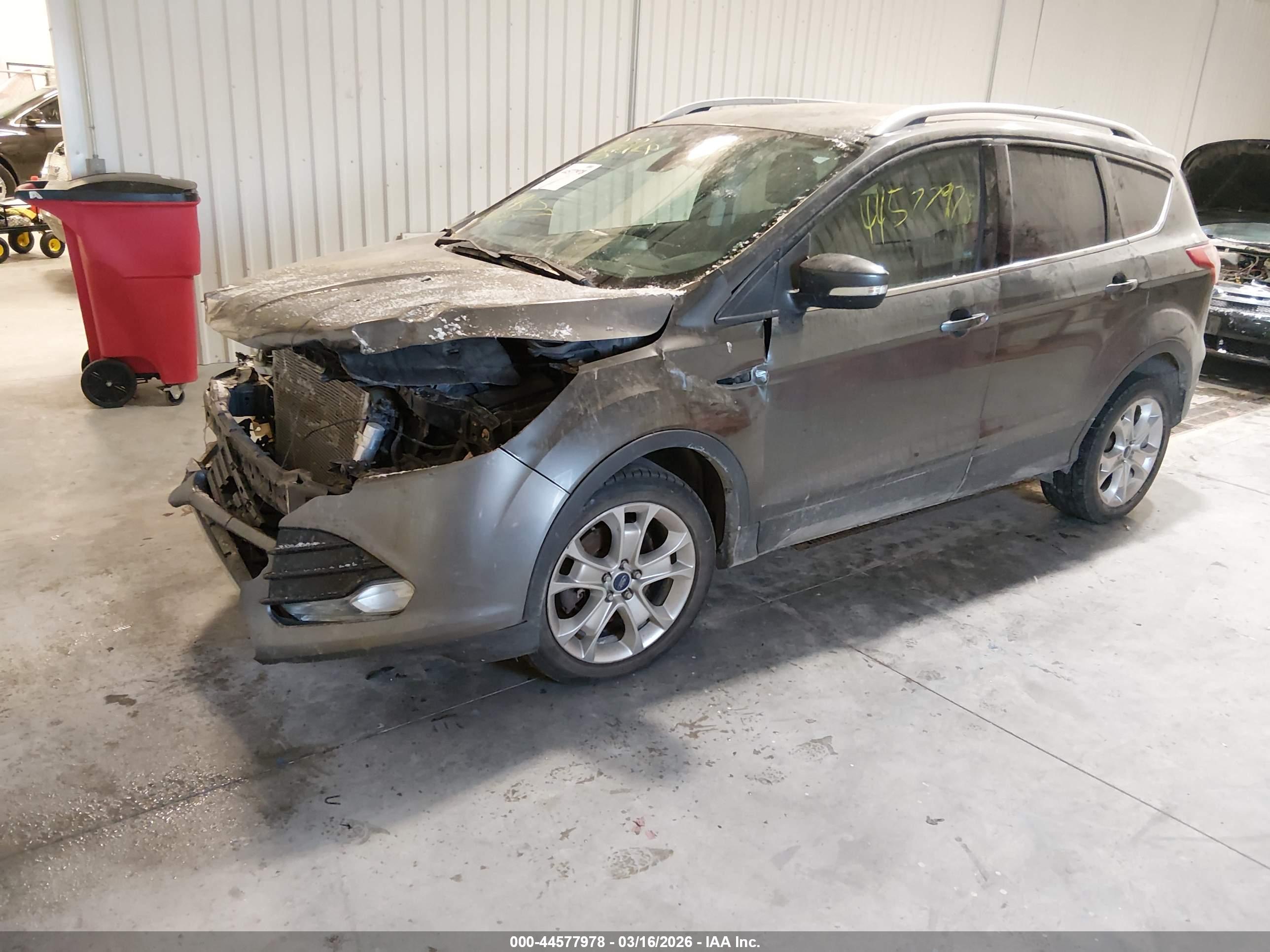 FORD ESCAPE image 2
