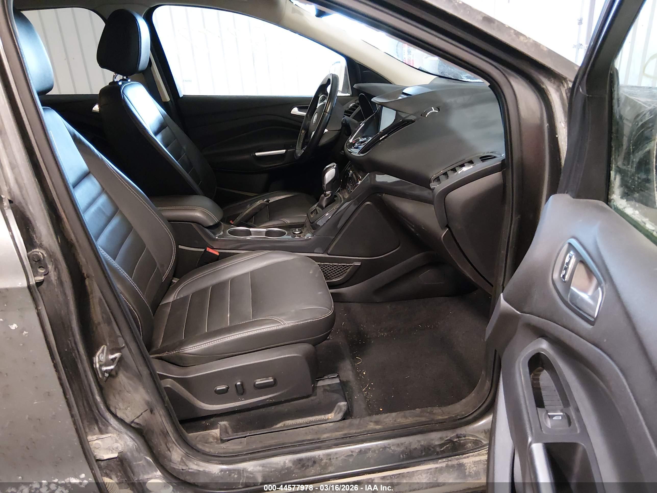 FORD ESCAPE image 5