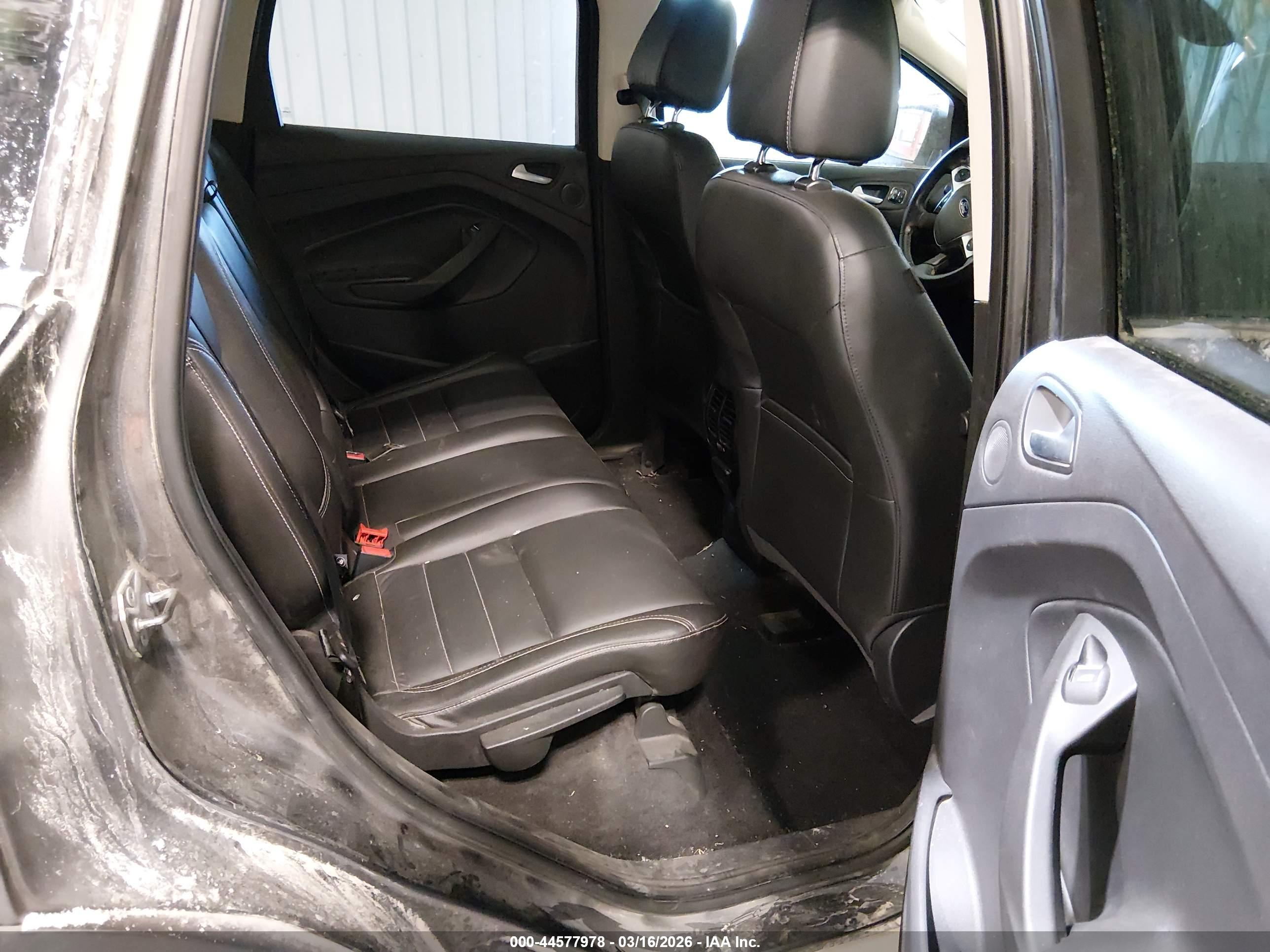 FORD ESCAPE image 8