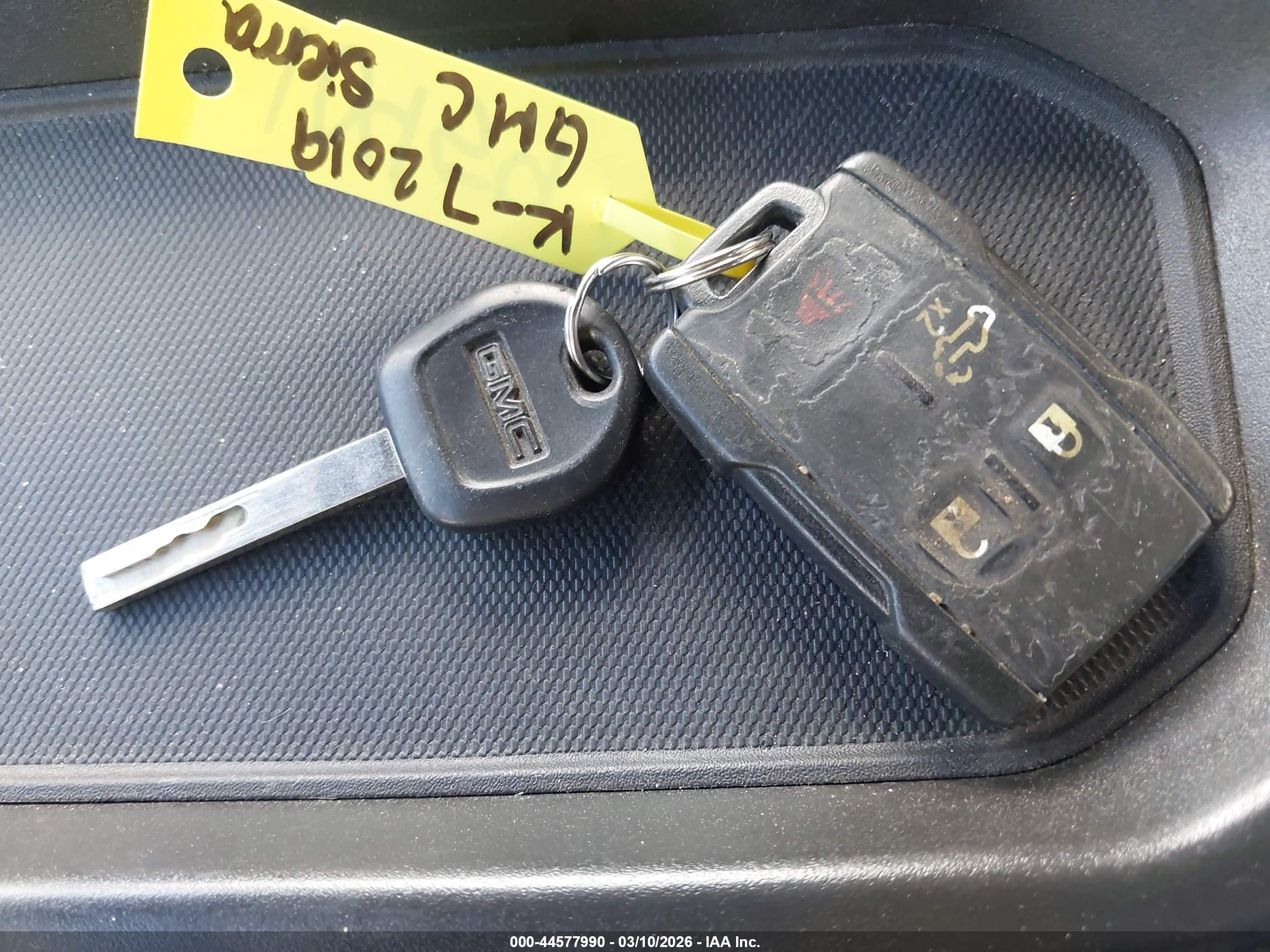 GMC SIERRA image 11