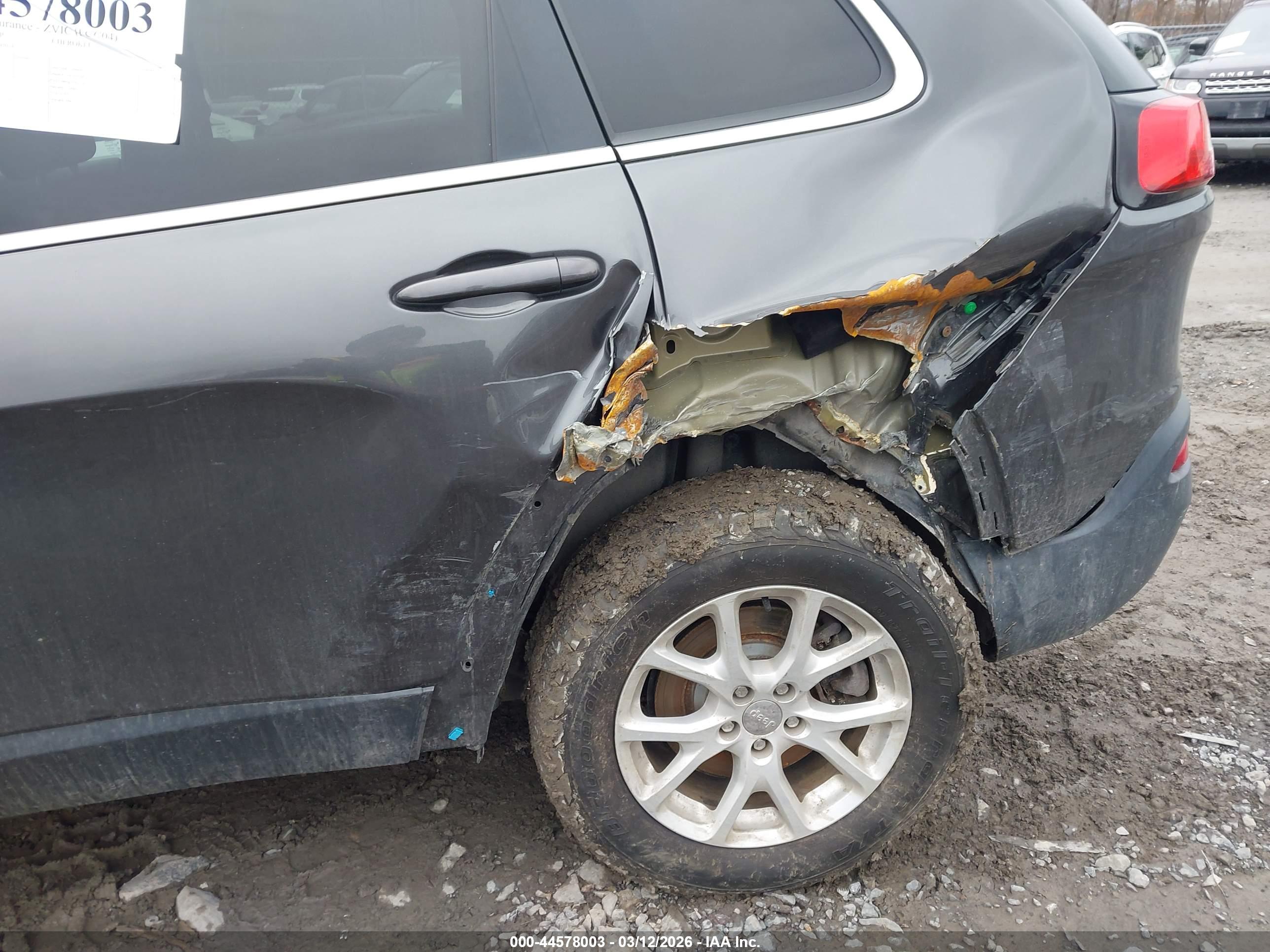 JEEP CHEROKEE image 6
