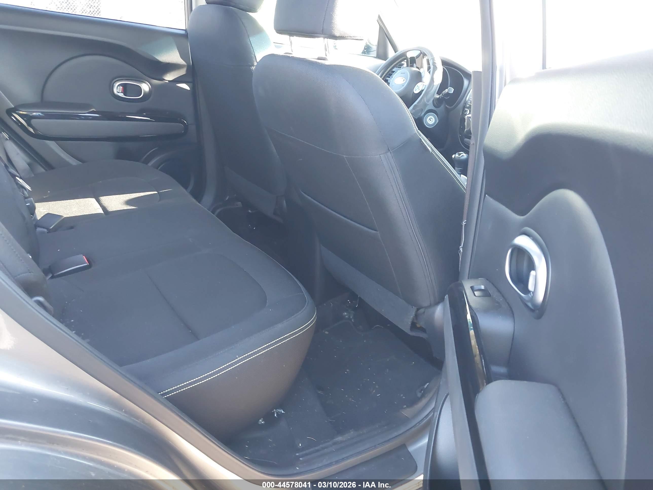 KIA SOUL image 8