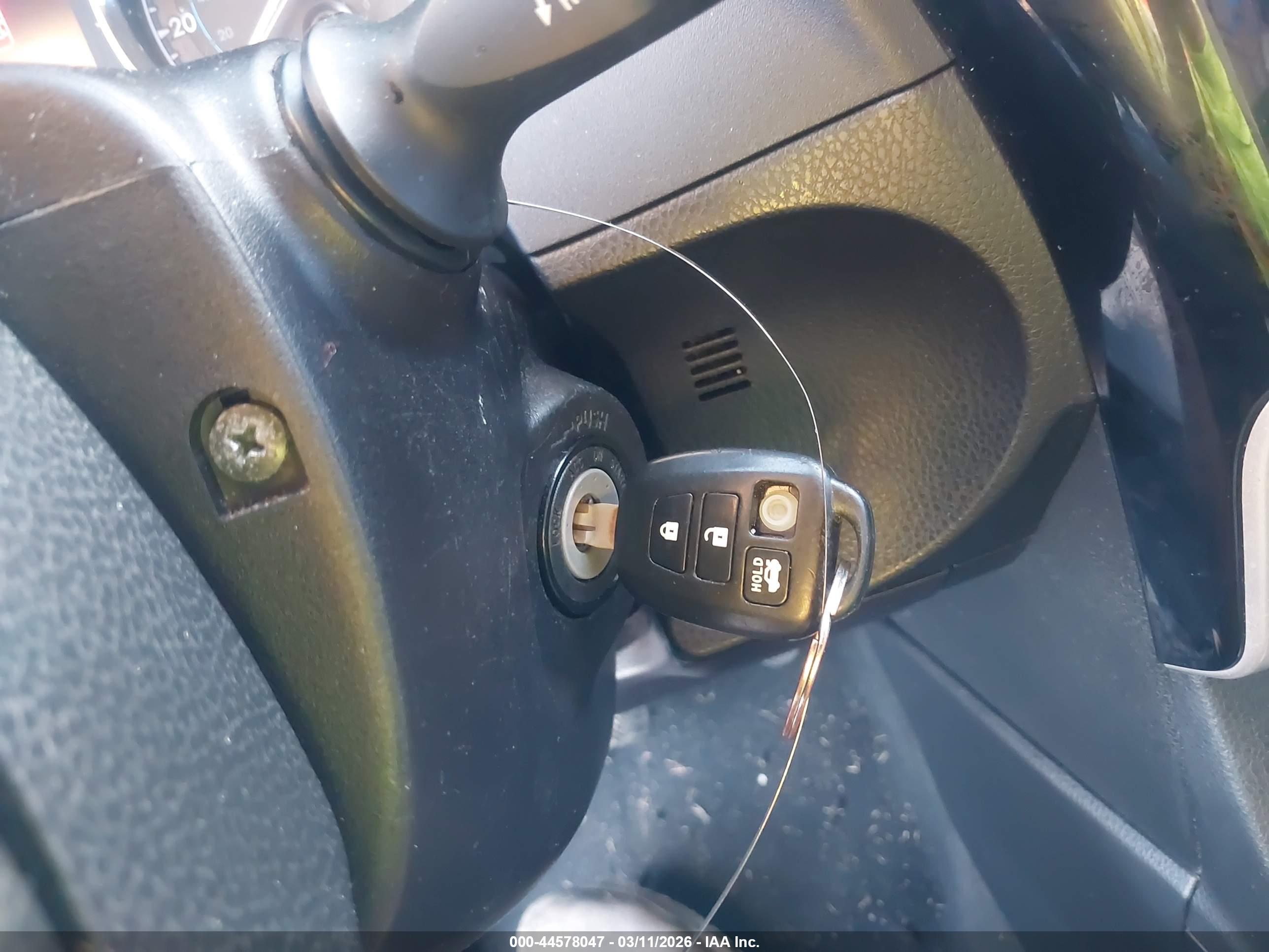 TOYOTA COROLLA image 11