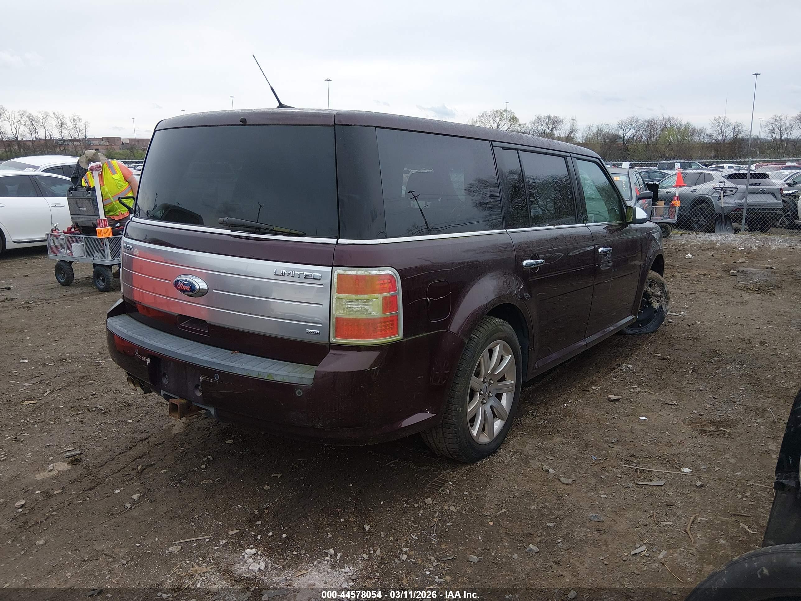 FORD FLEX image 4