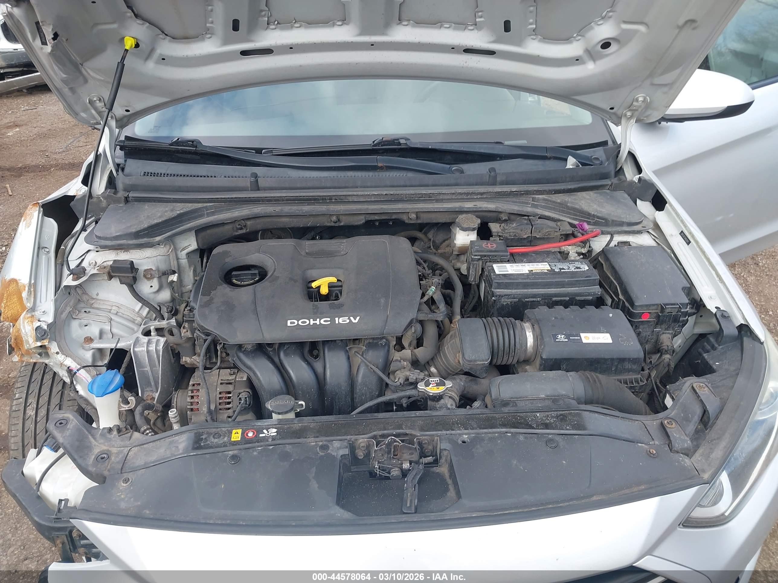 HYUNDAI ELANTRA image 10