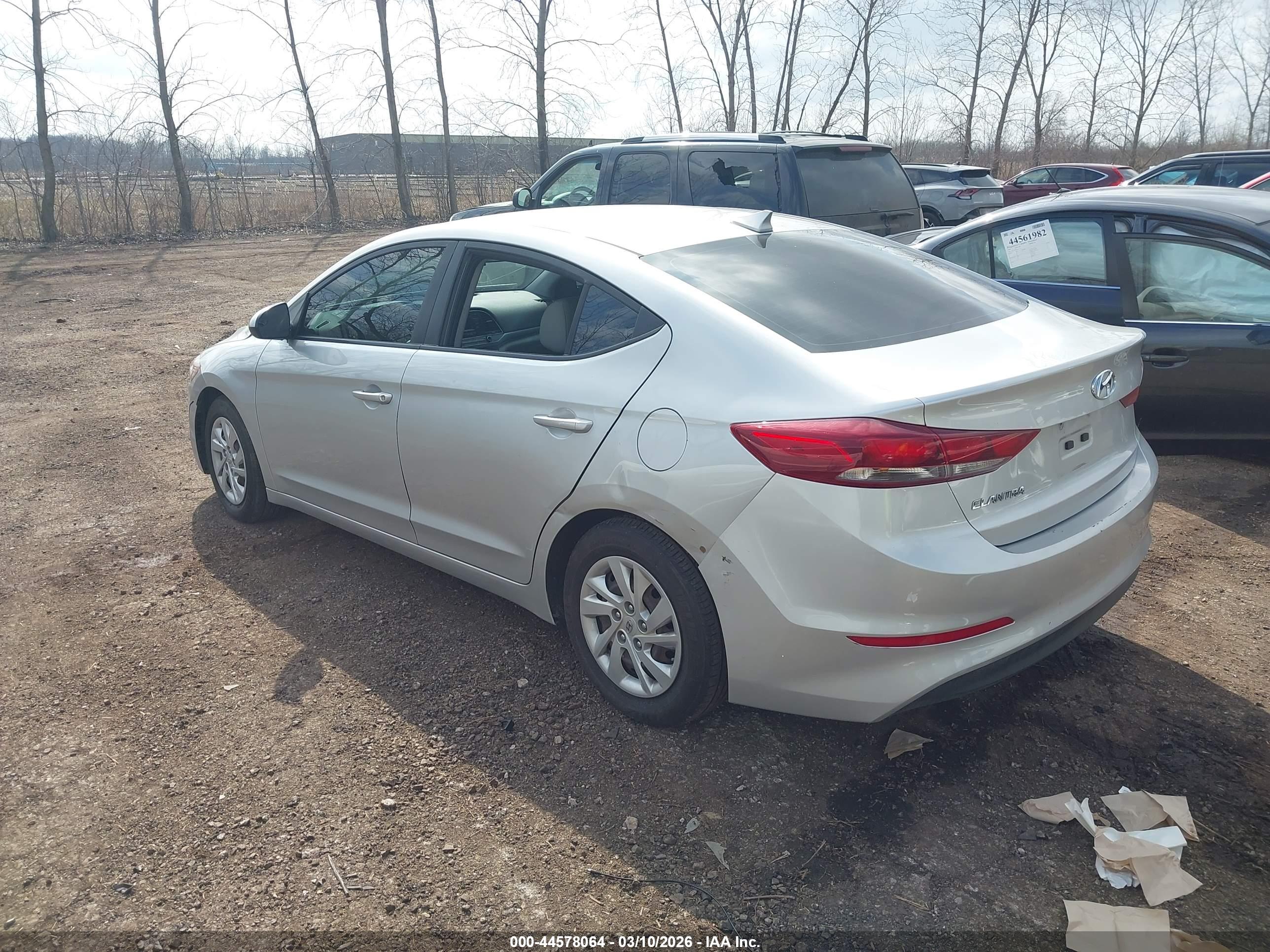 HYUNDAI ELANTRA image 3