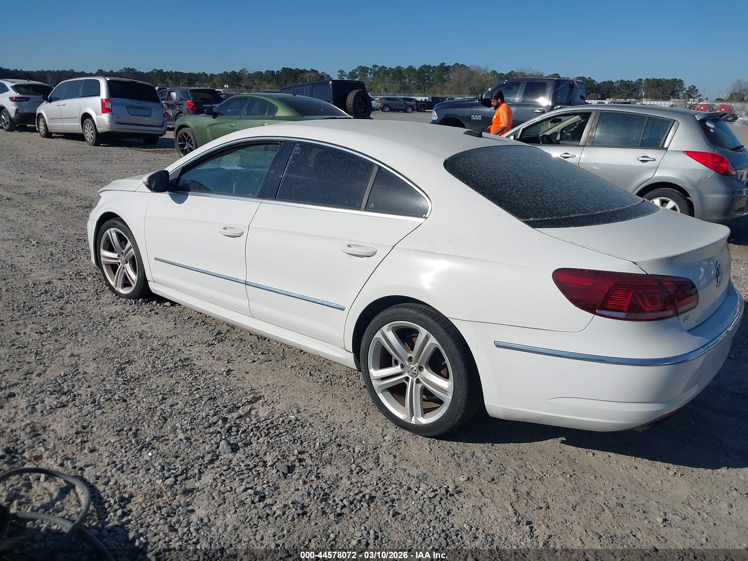VOLKSWAGEN CC image 3
