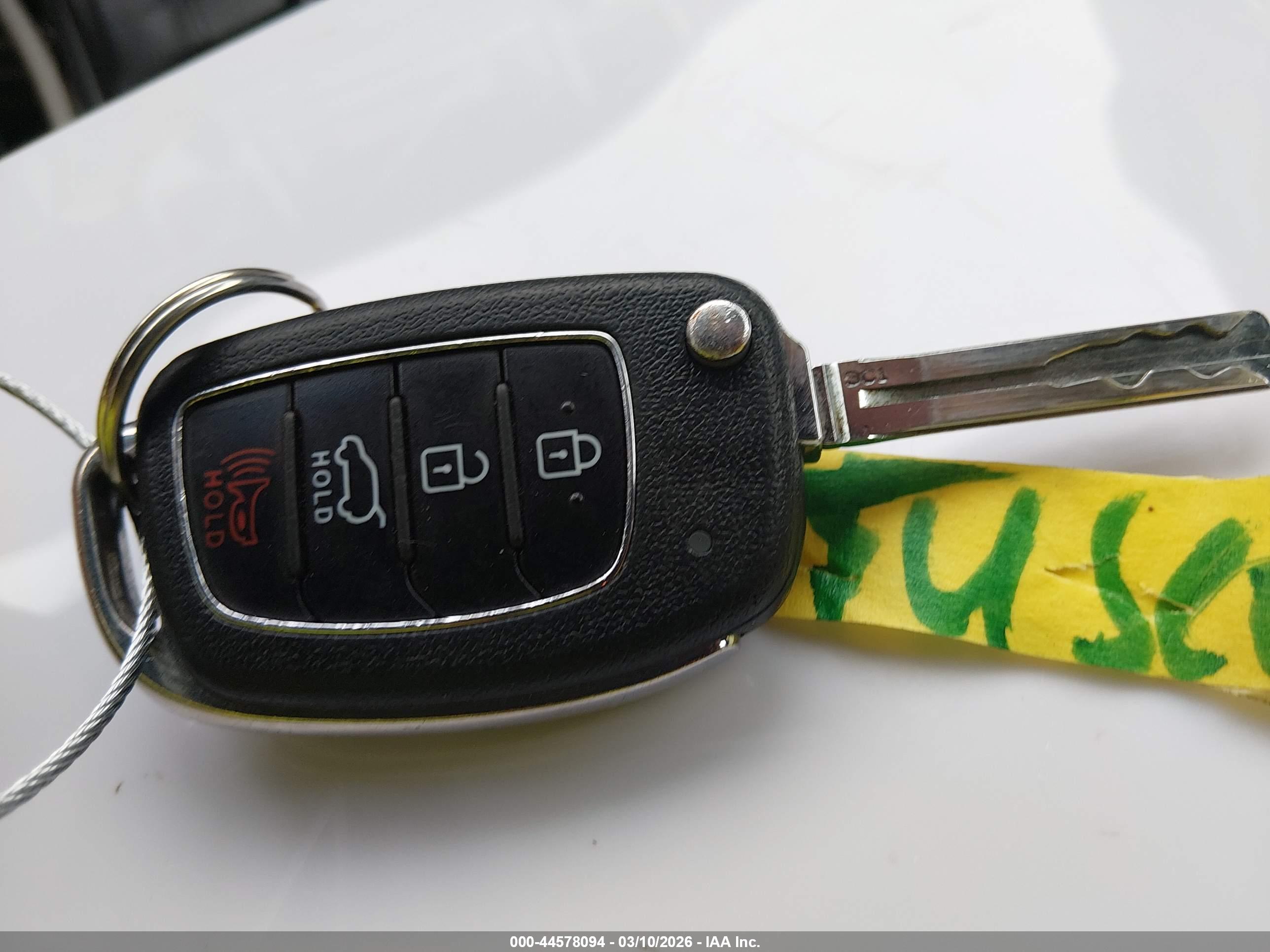 HYUNDAI TUCSON image 11