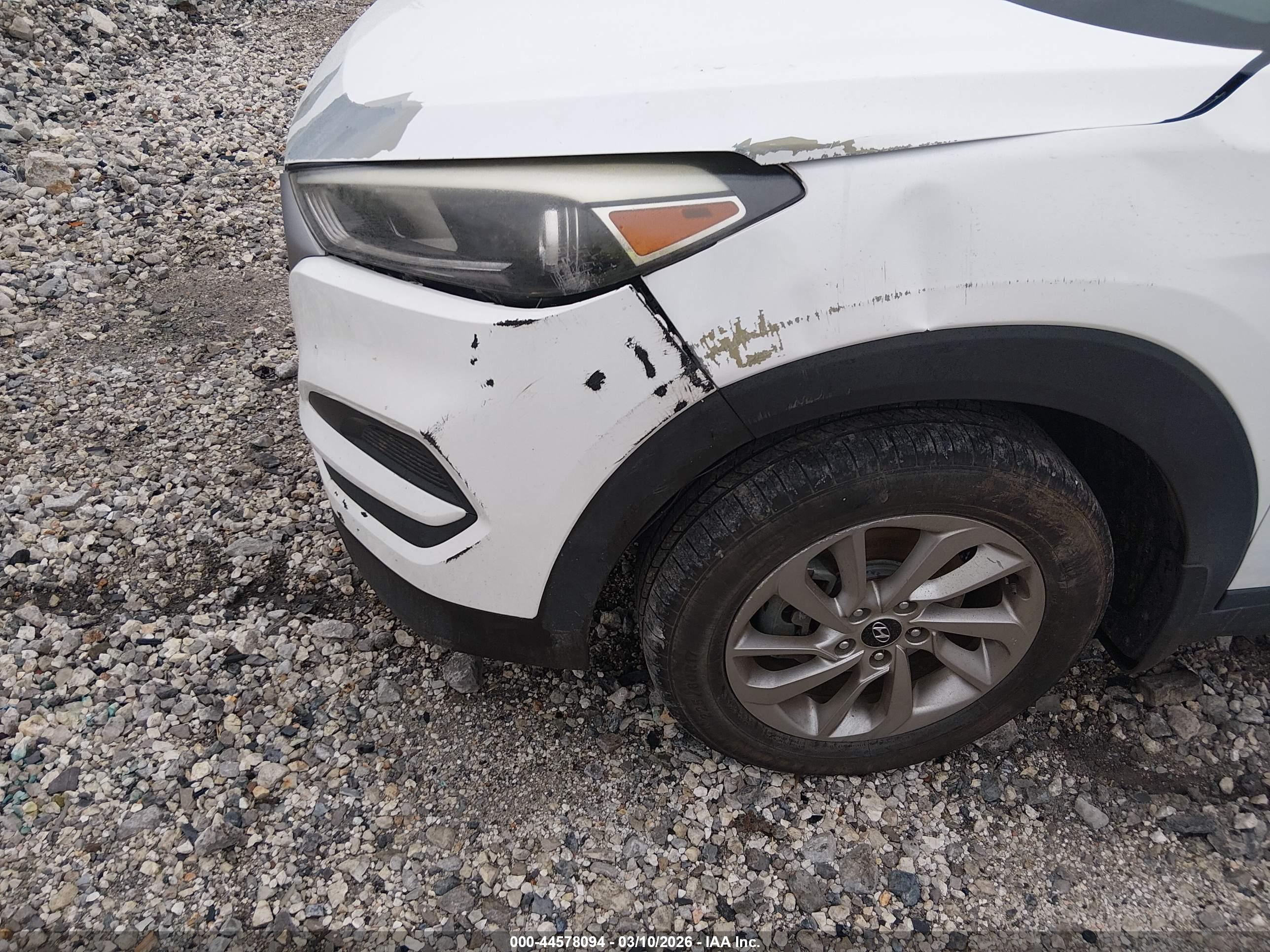 HYUNDAI TUCSON image 6