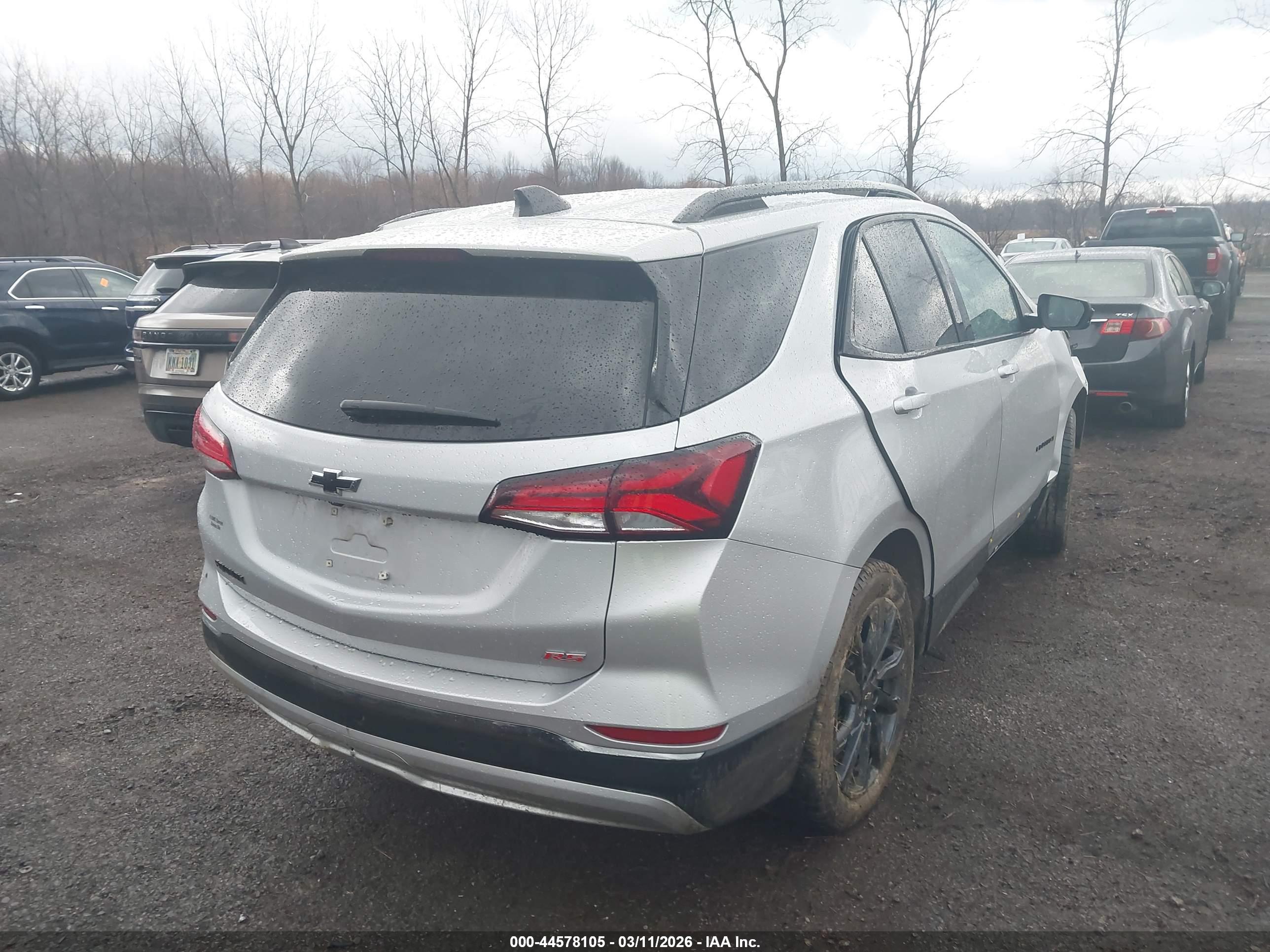 CHEVROLET EQUINOX image 4