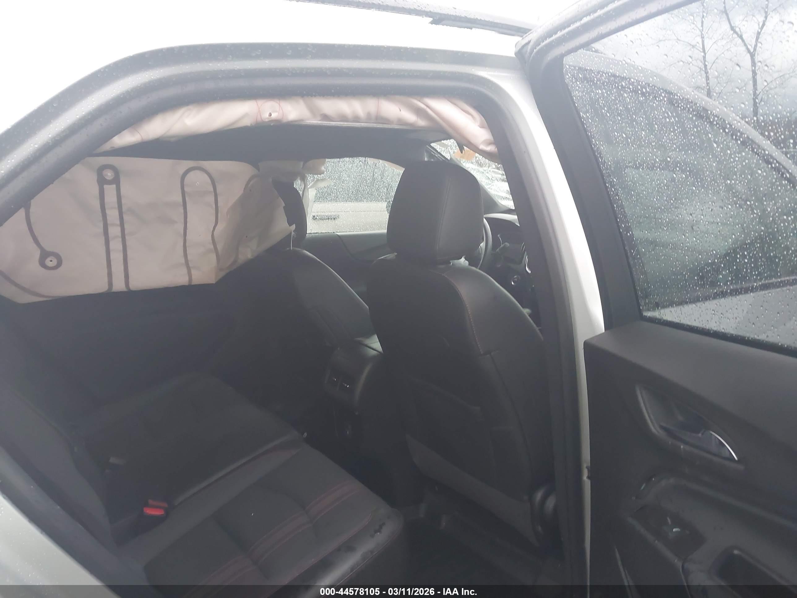 CHEVROLET EQUINOX image 8