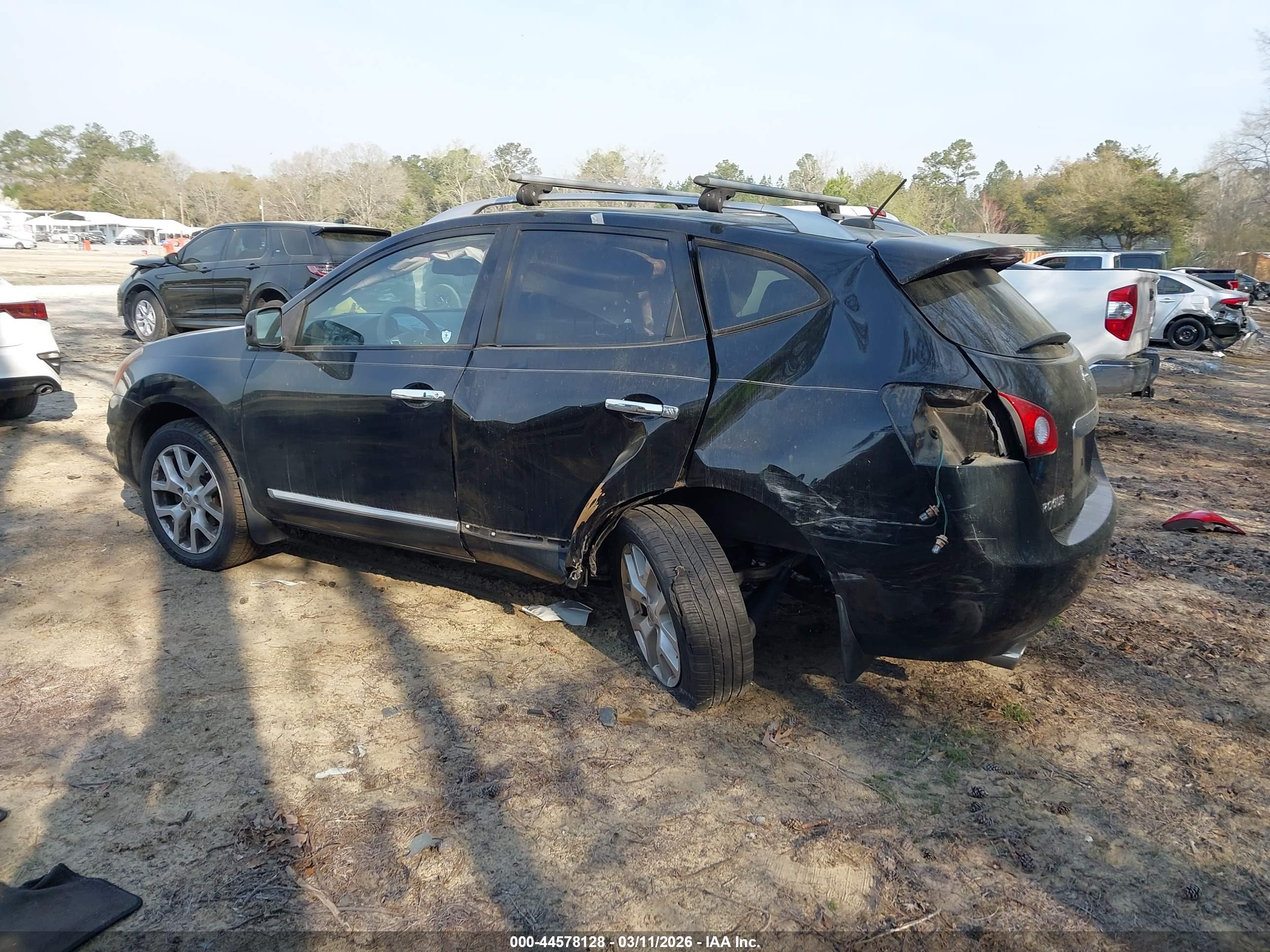 NISSAN ROGUE image 3