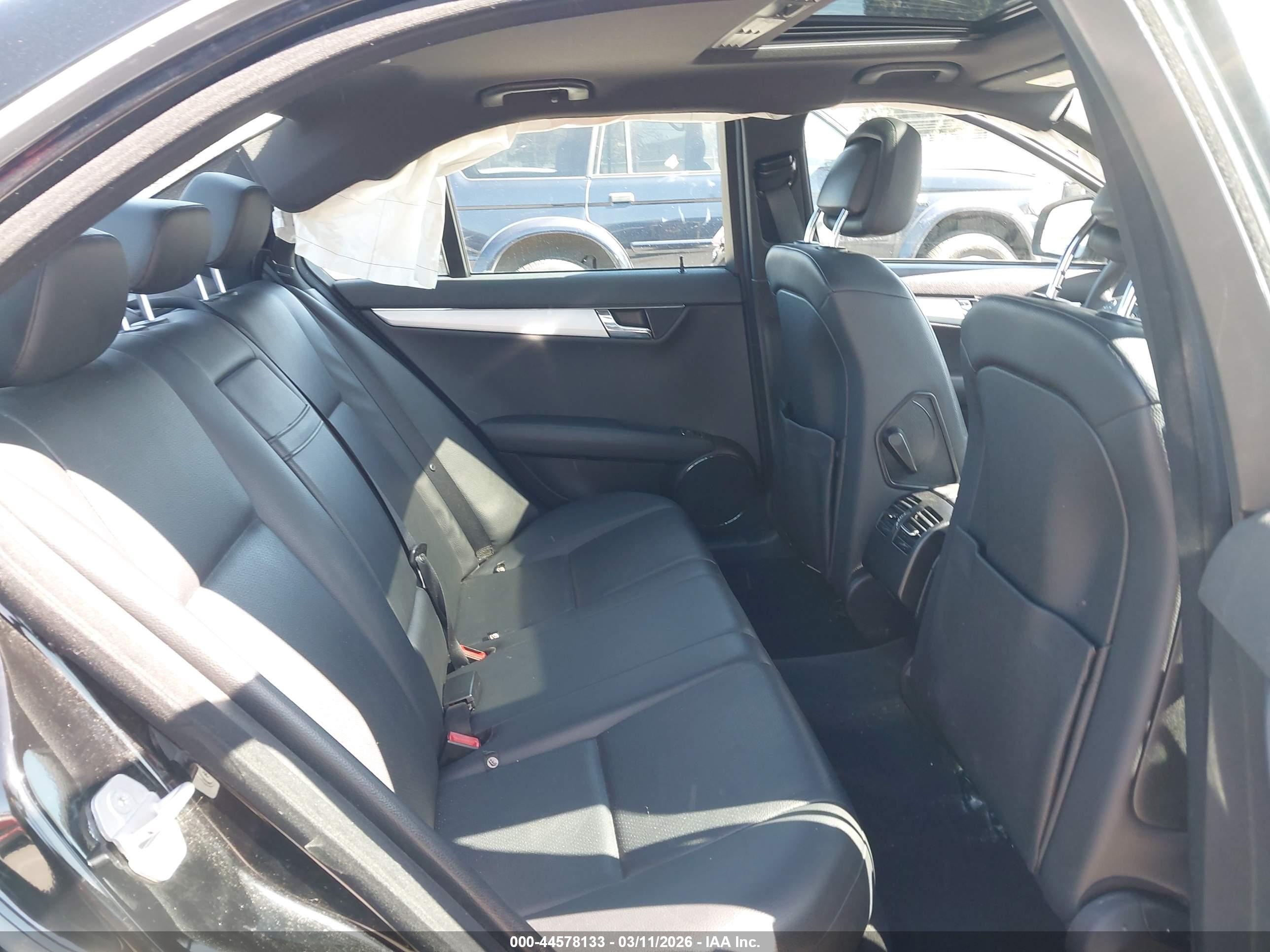 MERCEDES-BENZ C image 8