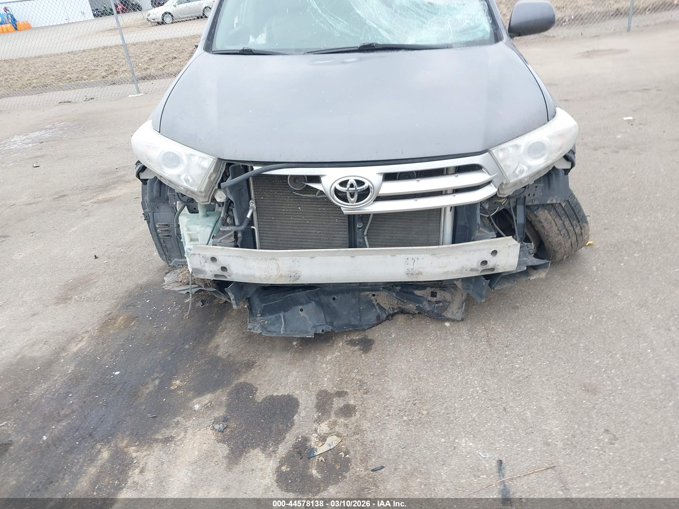 TOYOTA HIGHLANDER image 6