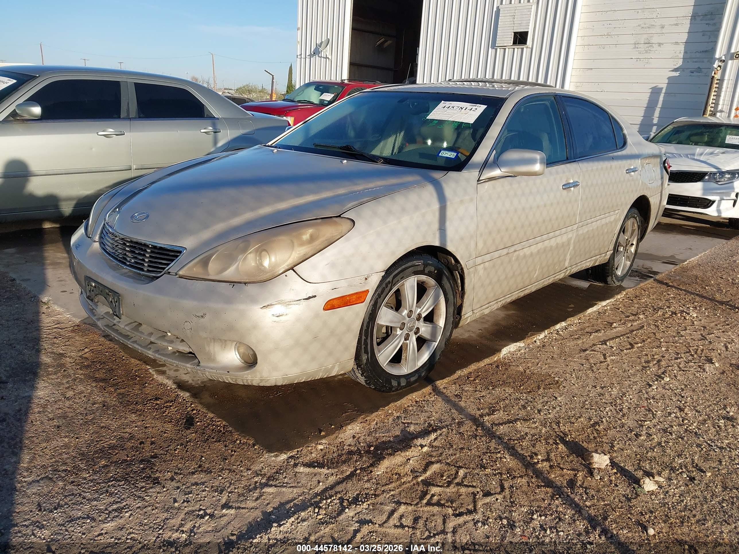 LEXUS ES image 2