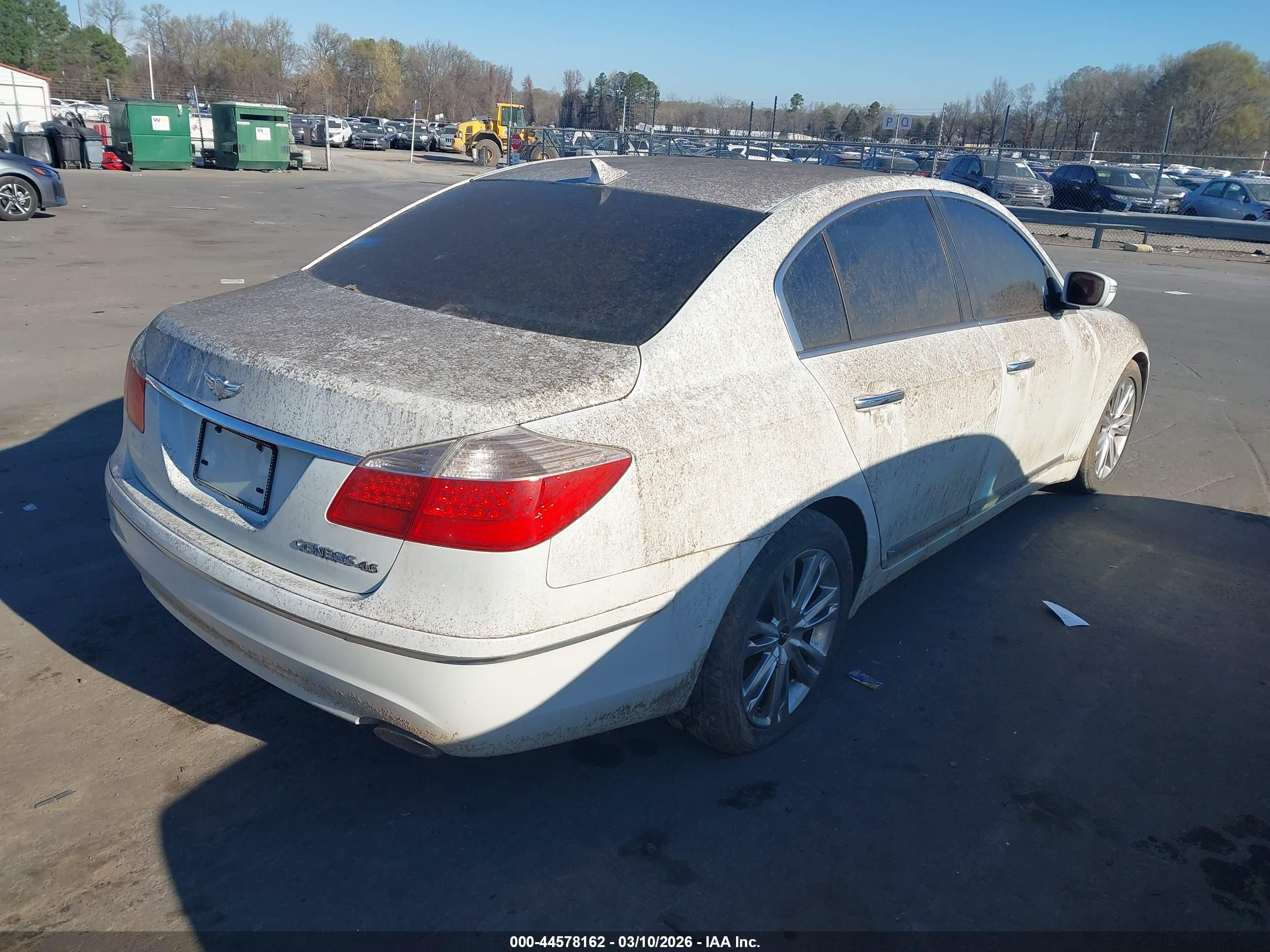 HYUNDAI GENESIS image 4