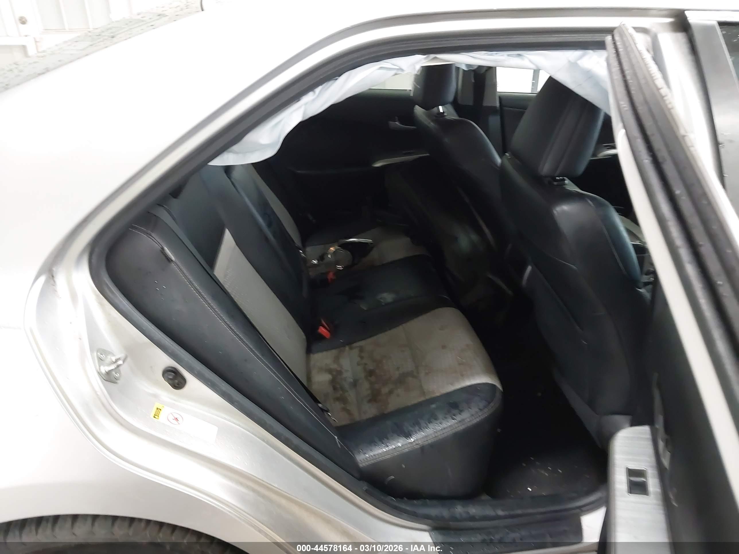 TOYOTA CAMRY image 8