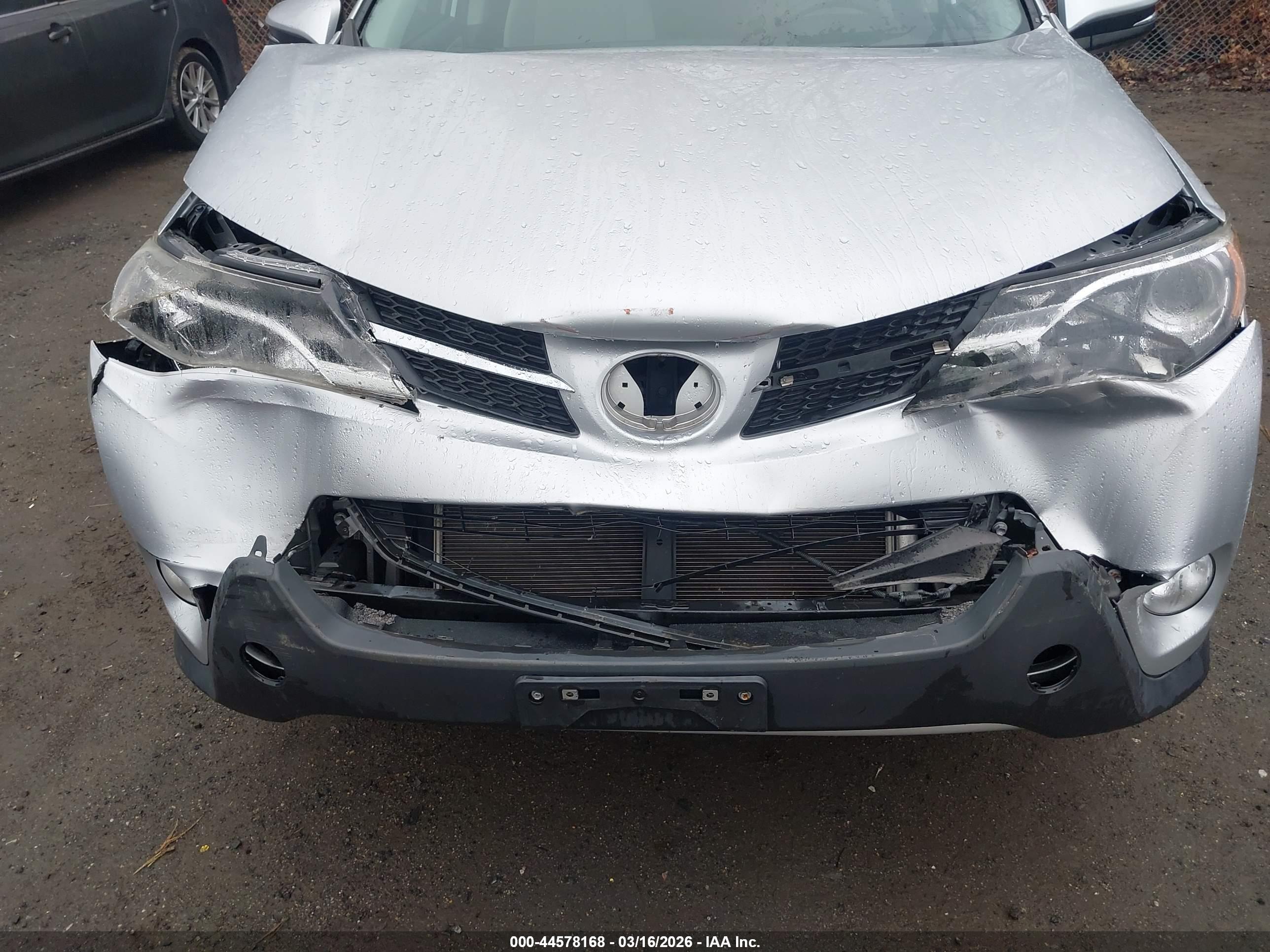 TOYOTA RAV4 image 6