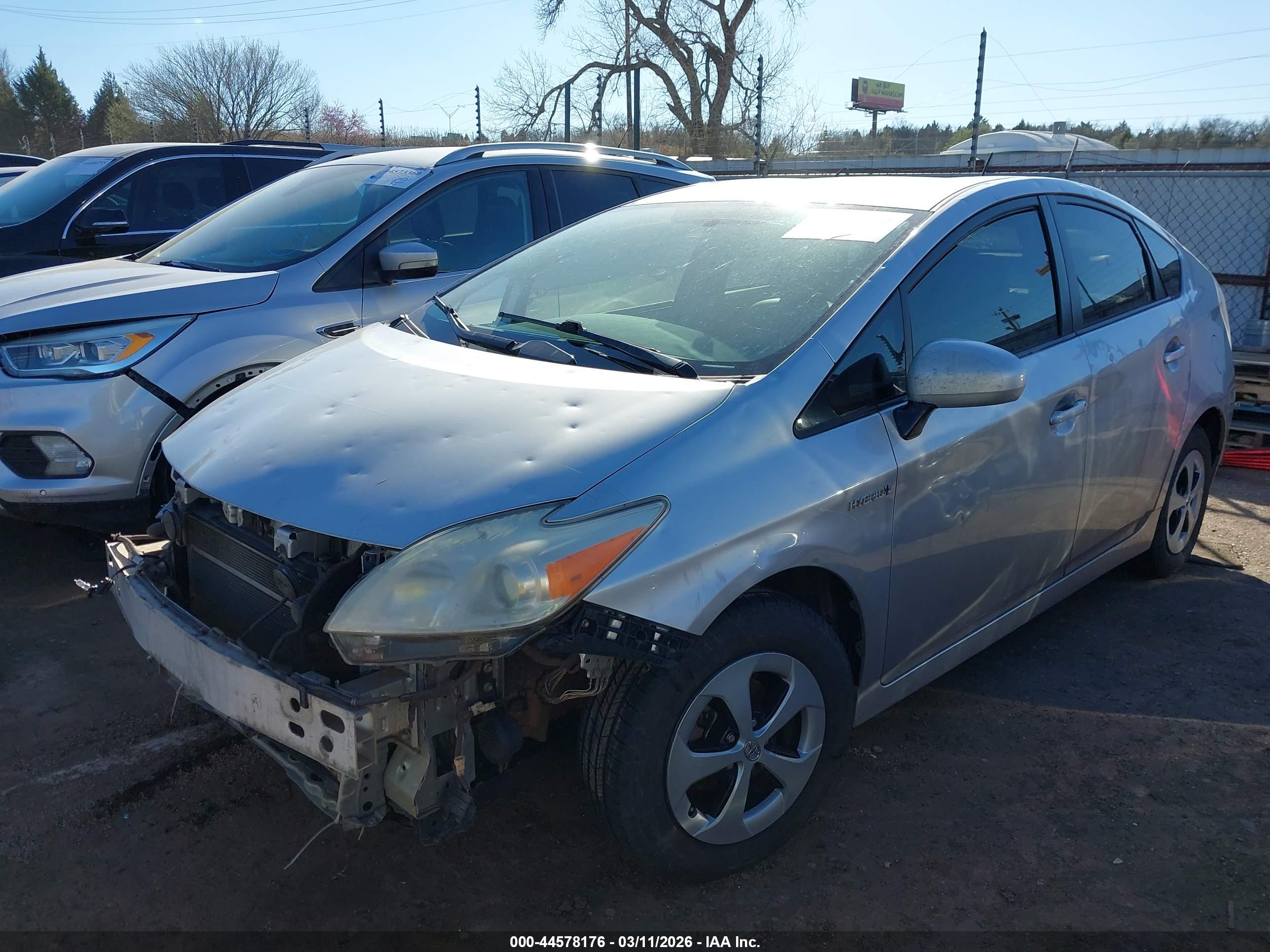 TOYOTA PRIUS image 2