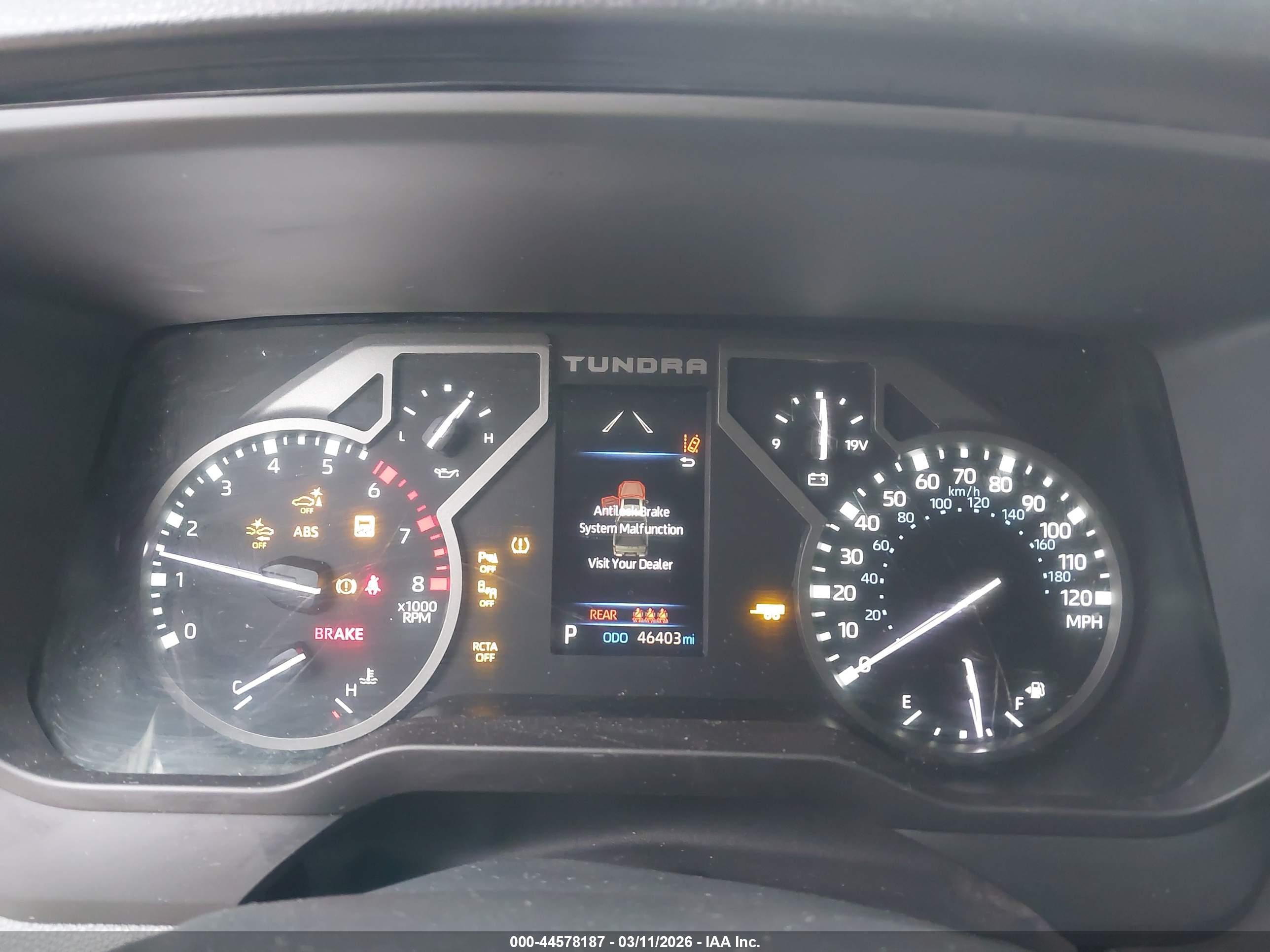 TOYOTA TUNDRA image 7