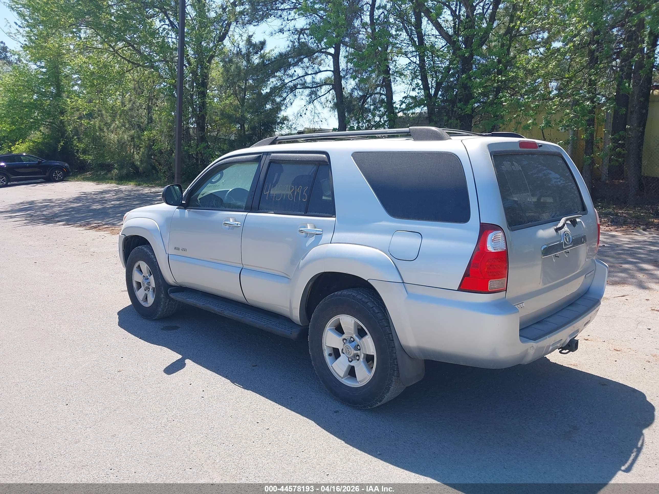 TOYOTA 4RUNNER image 3