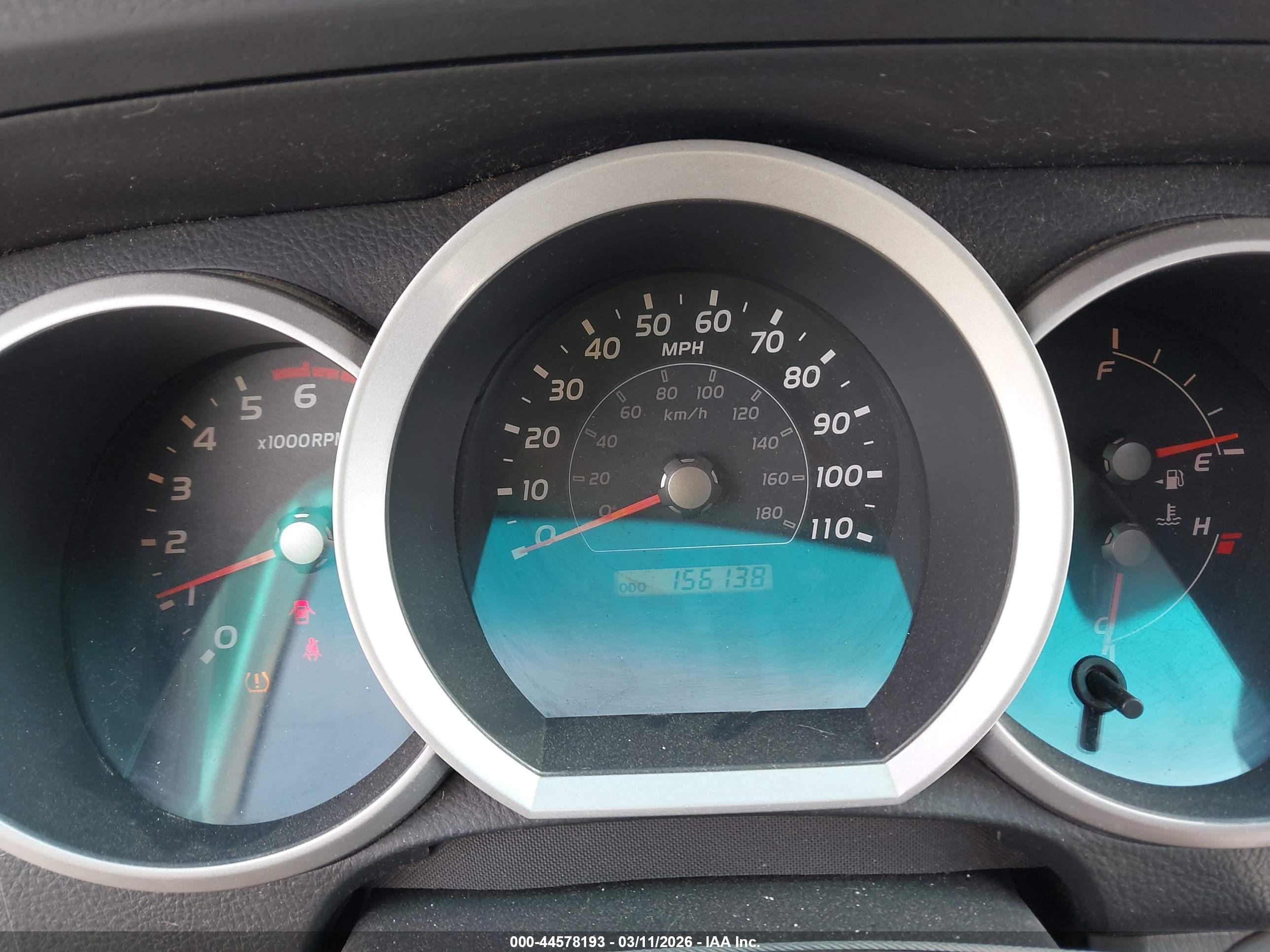 TOYOTA 4RUNNER image 7